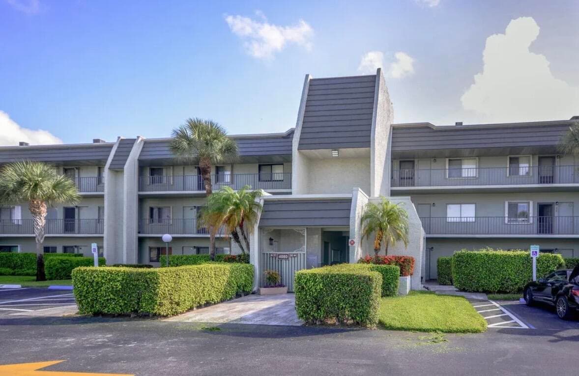4110 Tivoli Court 202, Lake Worth, FL 33467 — photo 4 of 26
