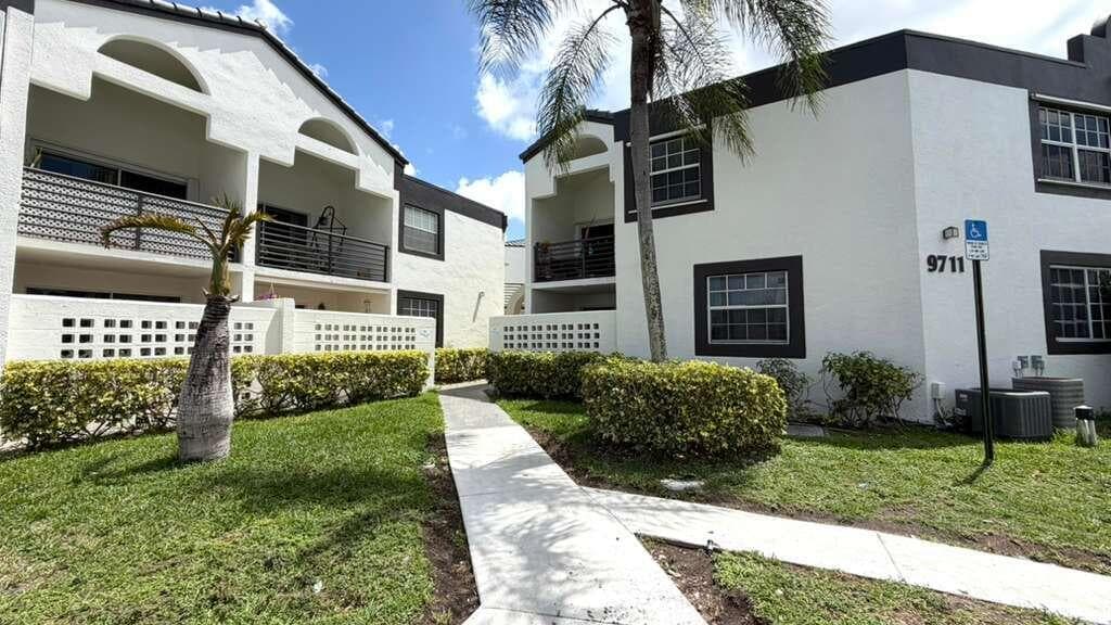 9711 Fontainebleau Boulevard D105, Miami, FL 33172 — photo 2 of 22