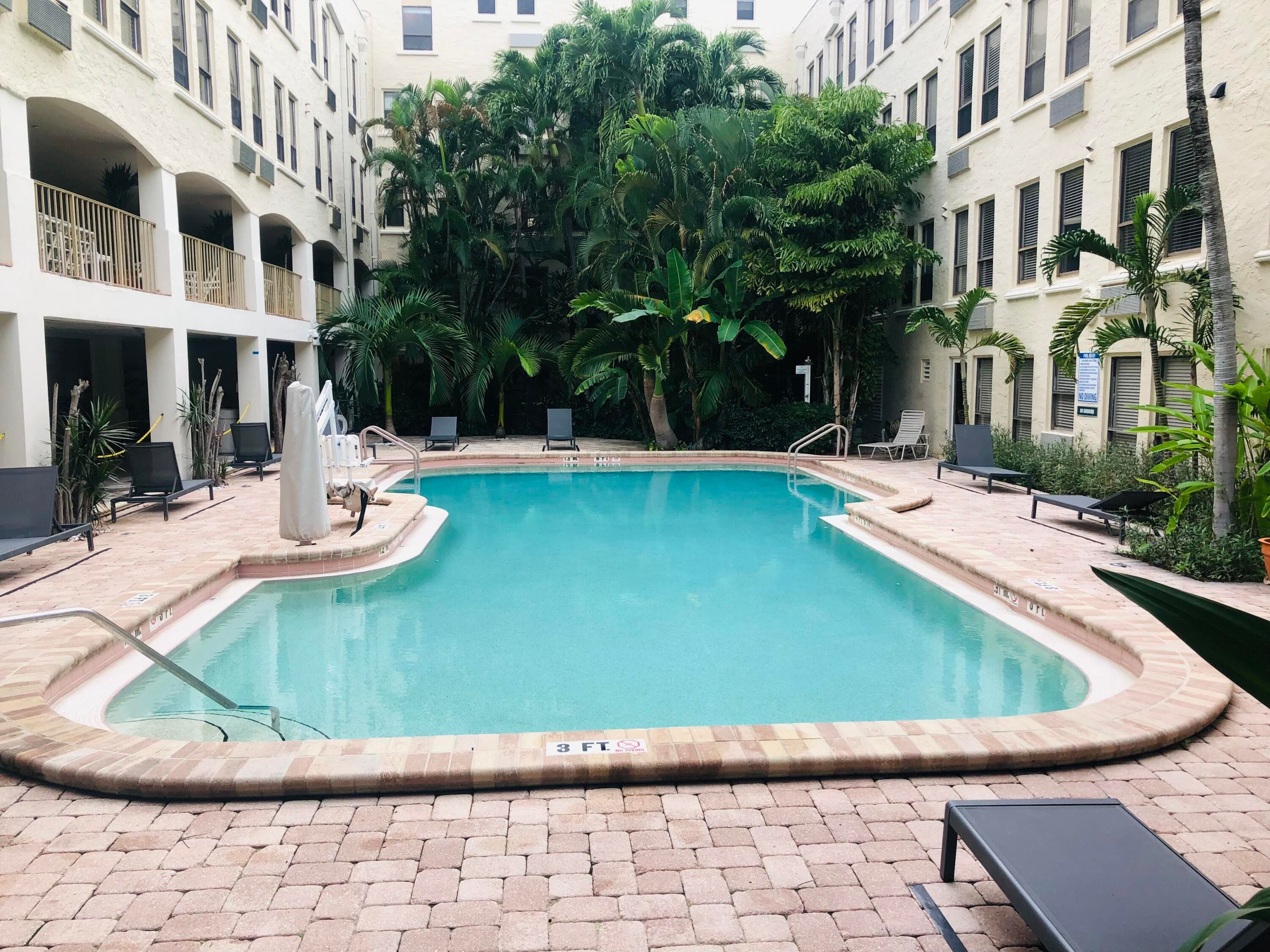 Condominium in Palm Beach — photo 33 of 35