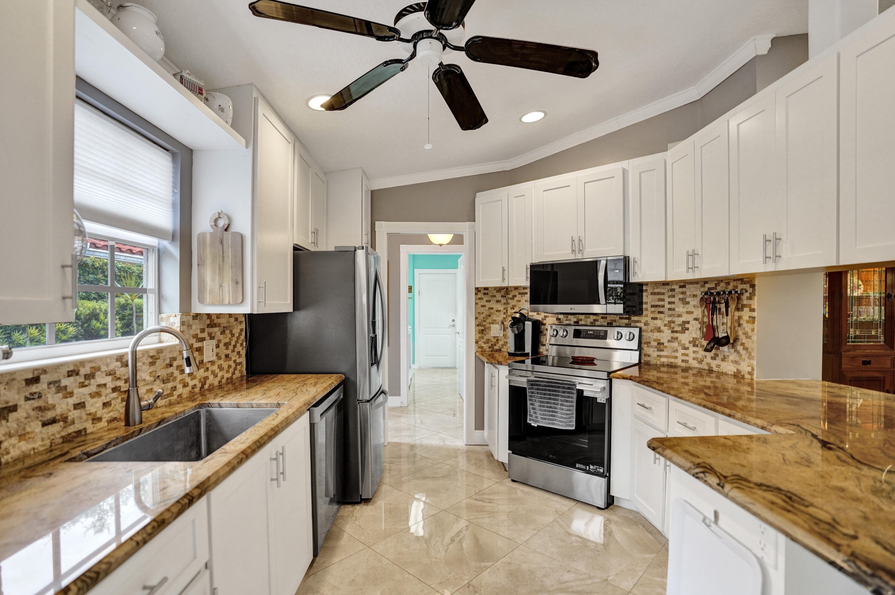 7156 Grassy Bay Drive, West Palm Beach, FL 33411 — photo 4 of 38