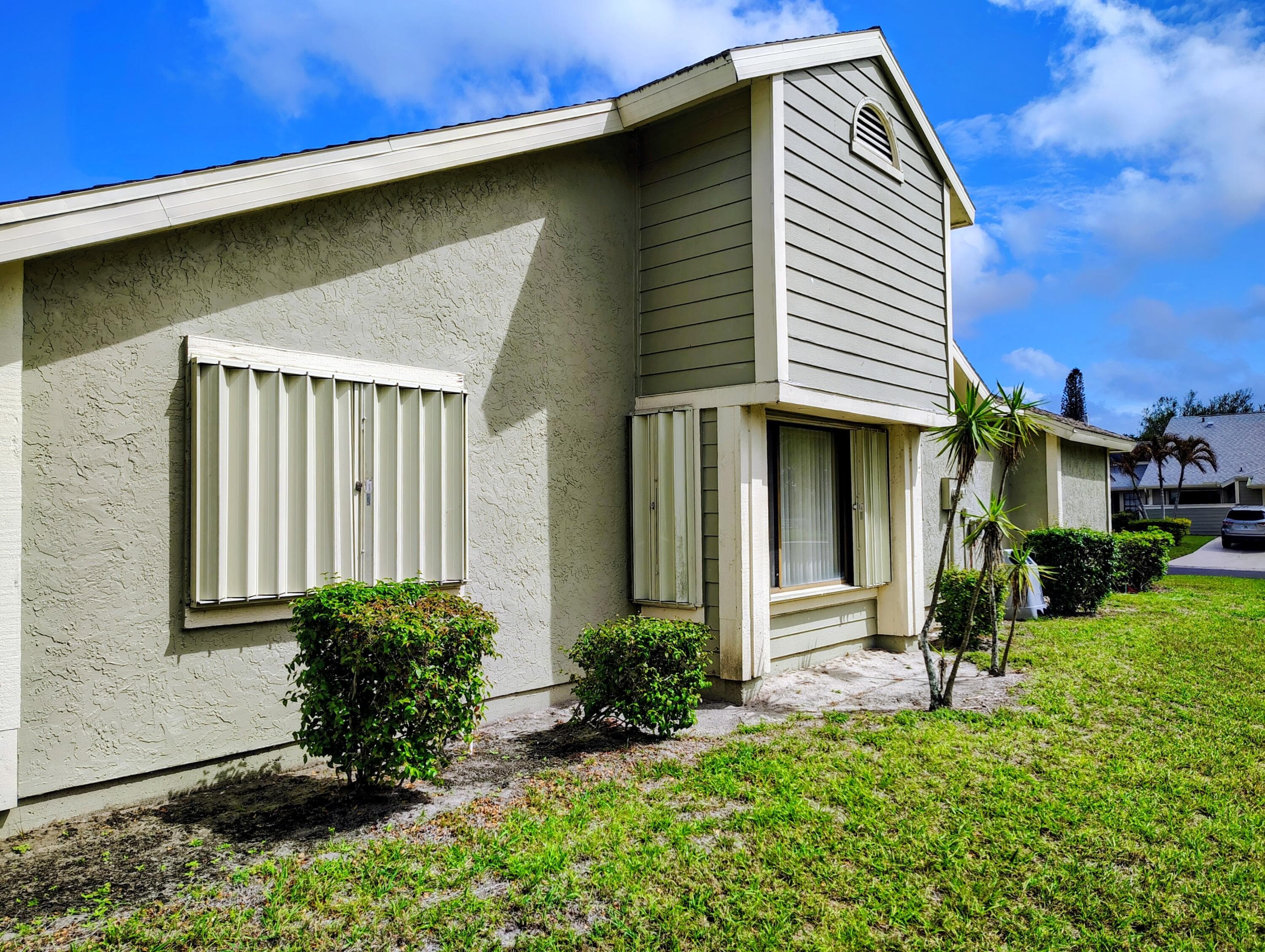 1501 SE Dewberry Court, Port St. Lucie, FL 34952 — photo 3 of 11