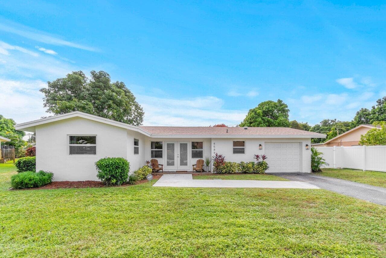4586 Ellwood Drive, Delray Beach, FL 33445 — photo 5 of 38