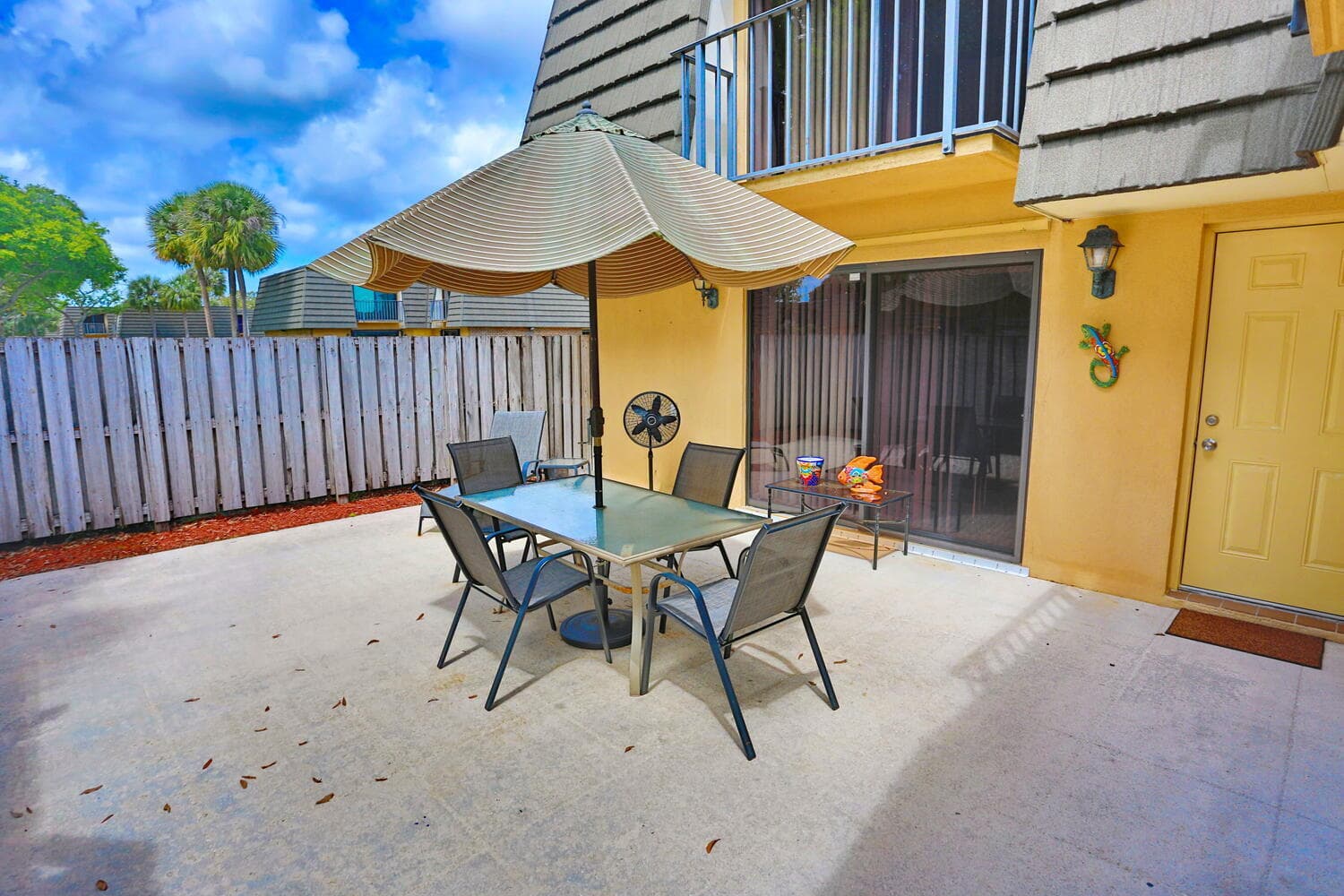 325 3rd Way, West Palm Beach, FL 33407 — photo 6 of 36