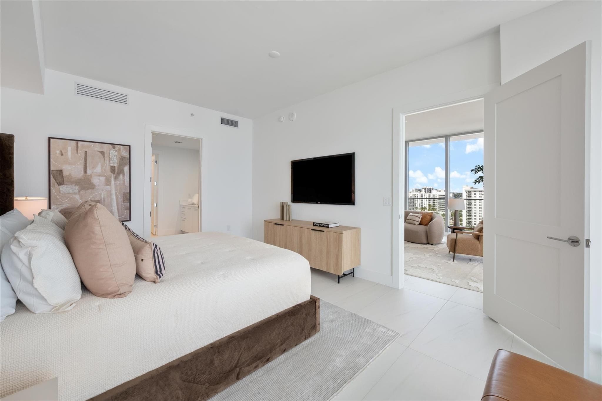 153 N Seabreeze Boulevard Unit 1105s, Fort Lauderdale, FL 33304 — photo 12 of 82
