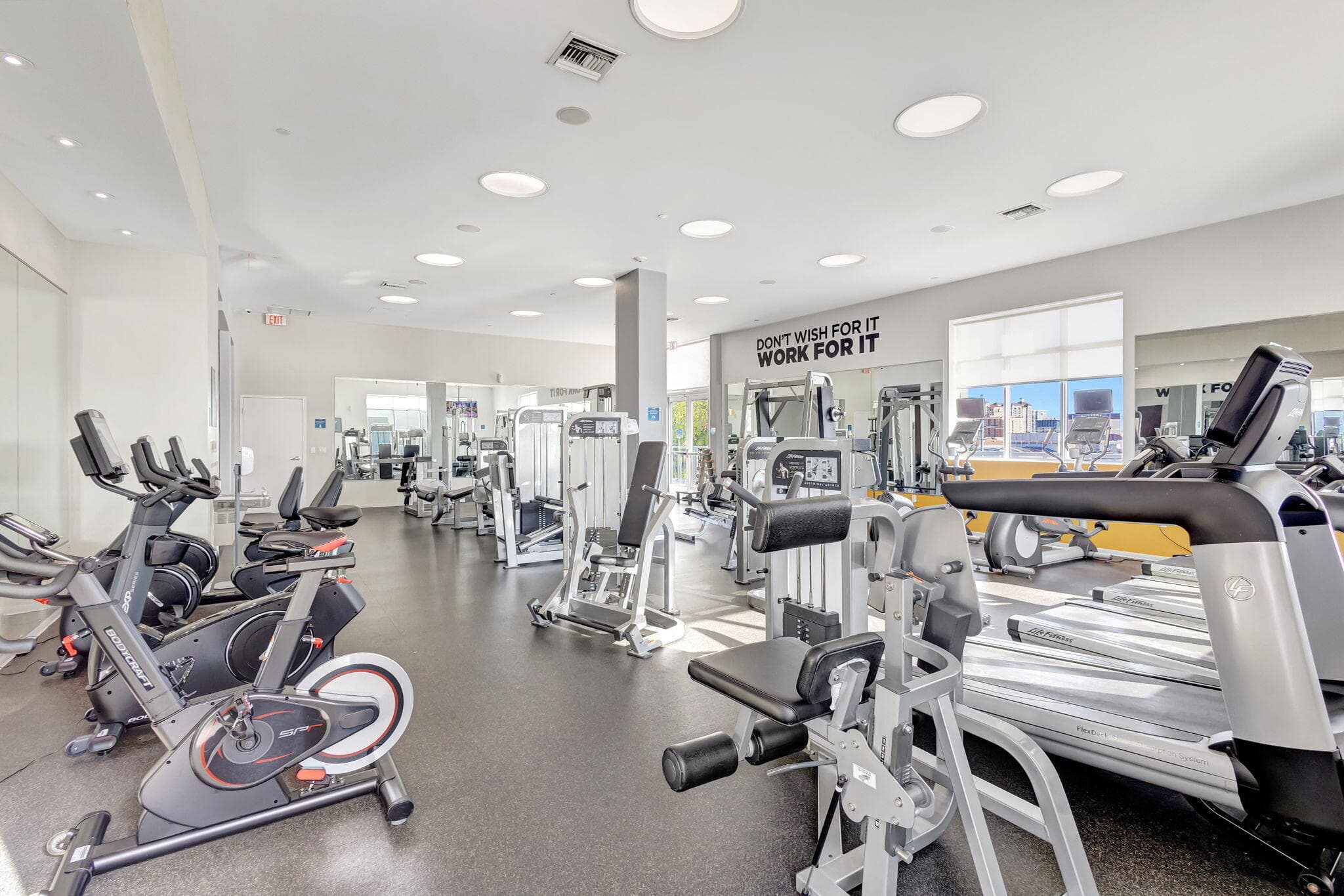 300 S Australian Avenue 1601, West Palm Beach, FL 33401 — photo 30 of 73