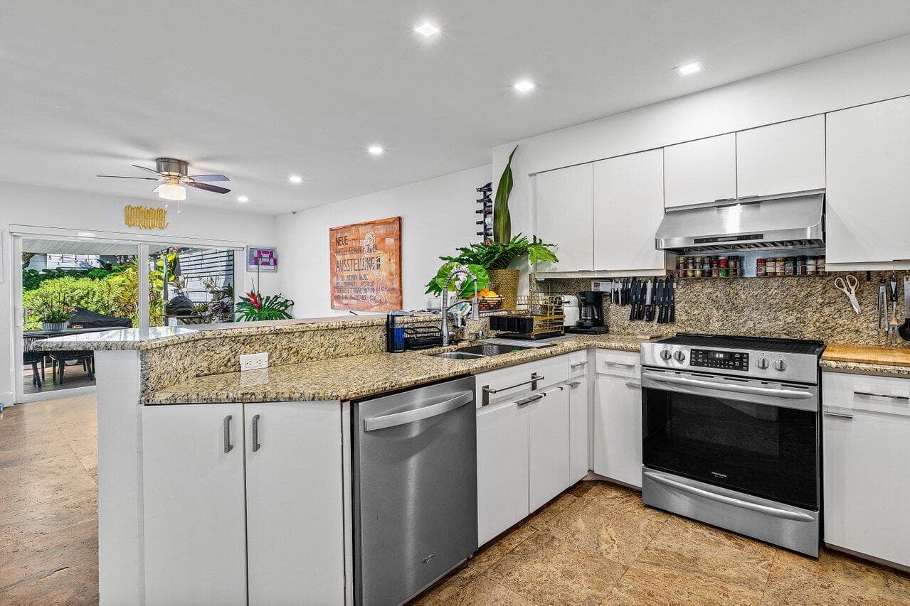 2093 NW 52nd Street 2093, Boca Raton, FL 33496 — photo 11 of 30