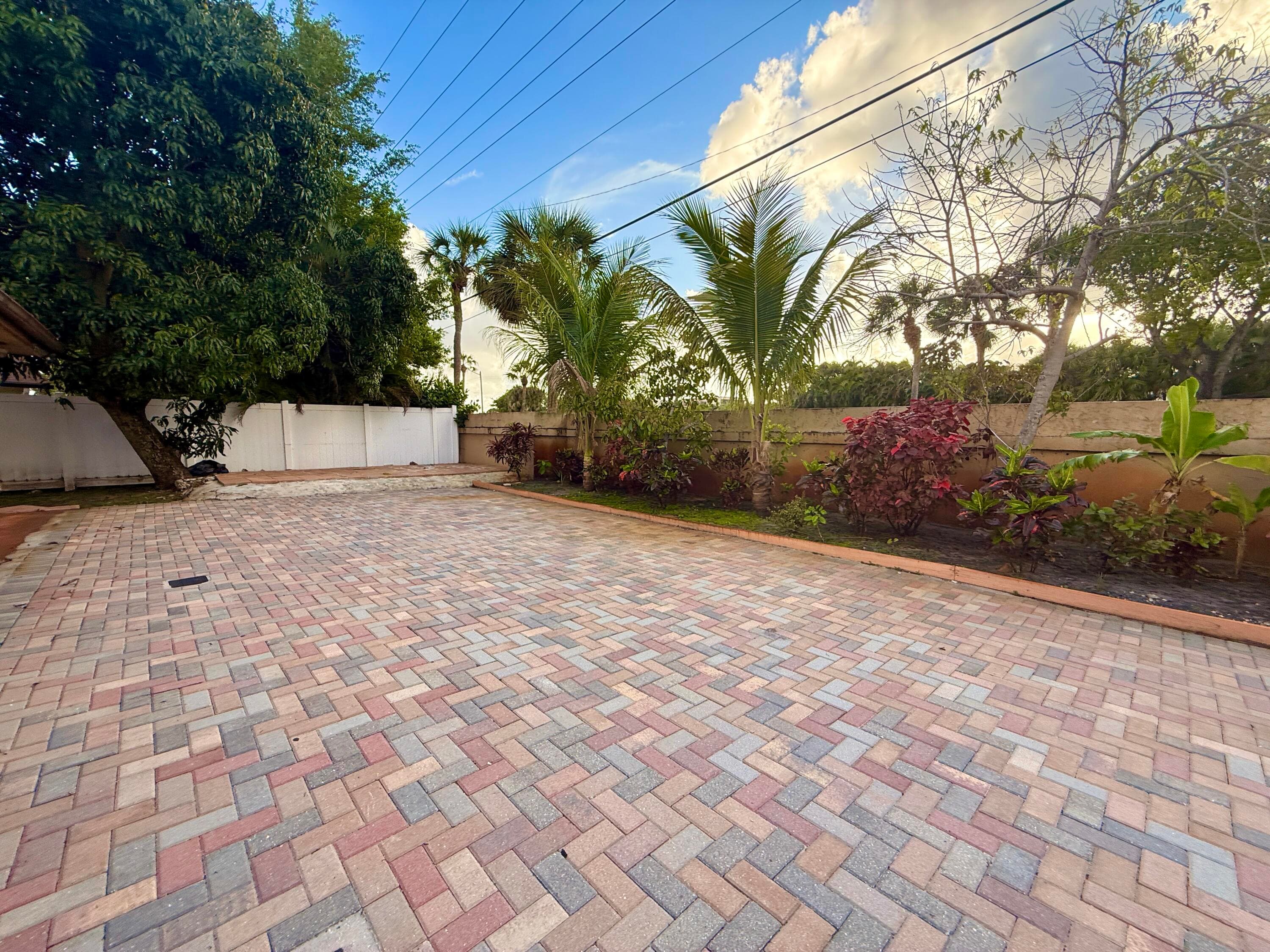 5279 W Woodstone Cir Circle W, Lake Worth, FL 33463 — photo 43 of 89