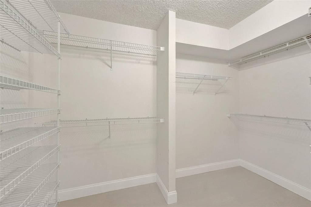 1000 Saint Charles Place 305, Pembroke Pines, FL 33026 — photo 12 of 34
