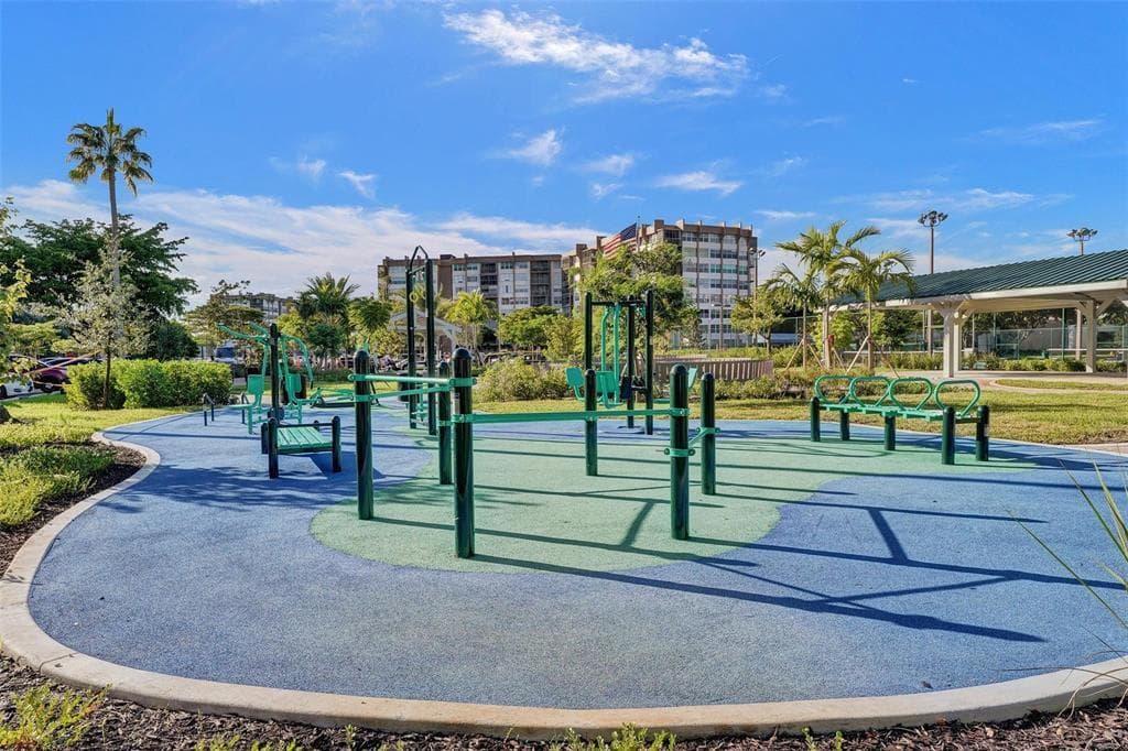 1000 Saint Charles Place 305, Pembroke Pines, FL 33026 — photo 31 of 34
