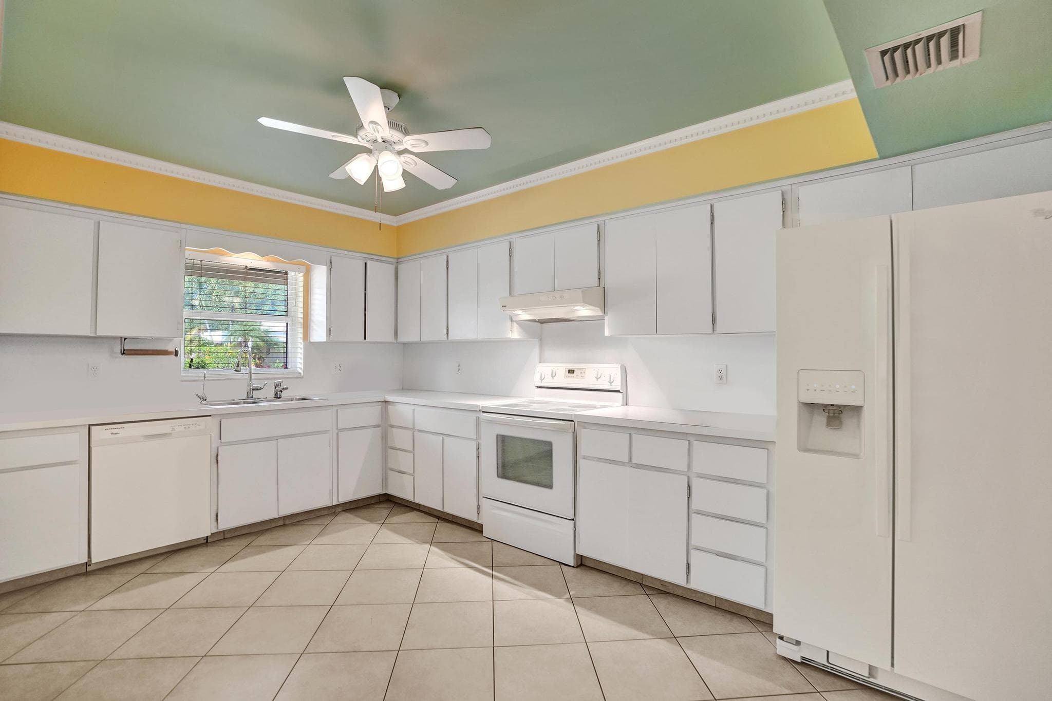 6207 Jacaranda Circle, Tamarac, FL 33319 — photo 10 of 37