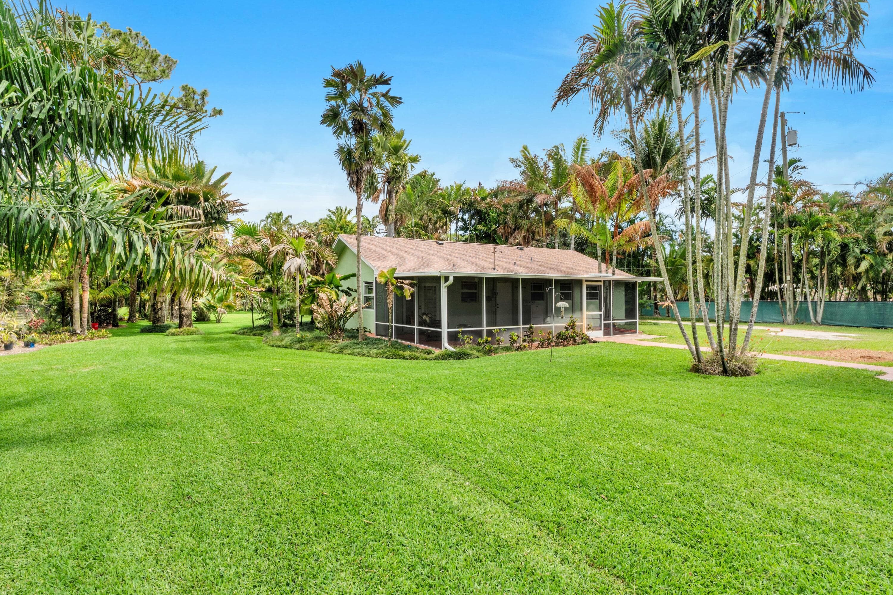6863 Imperial Drive, West Palm Beach, FL 33411 — photo 3 of 44