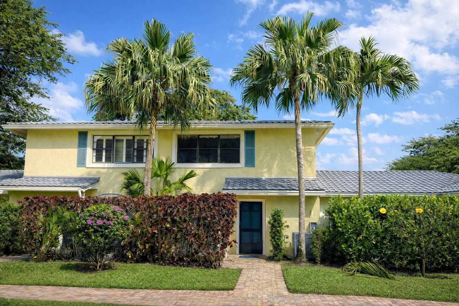 4 Westgate Lane 4c, Boynton Beach, FL 33436 — photo 2 of 39