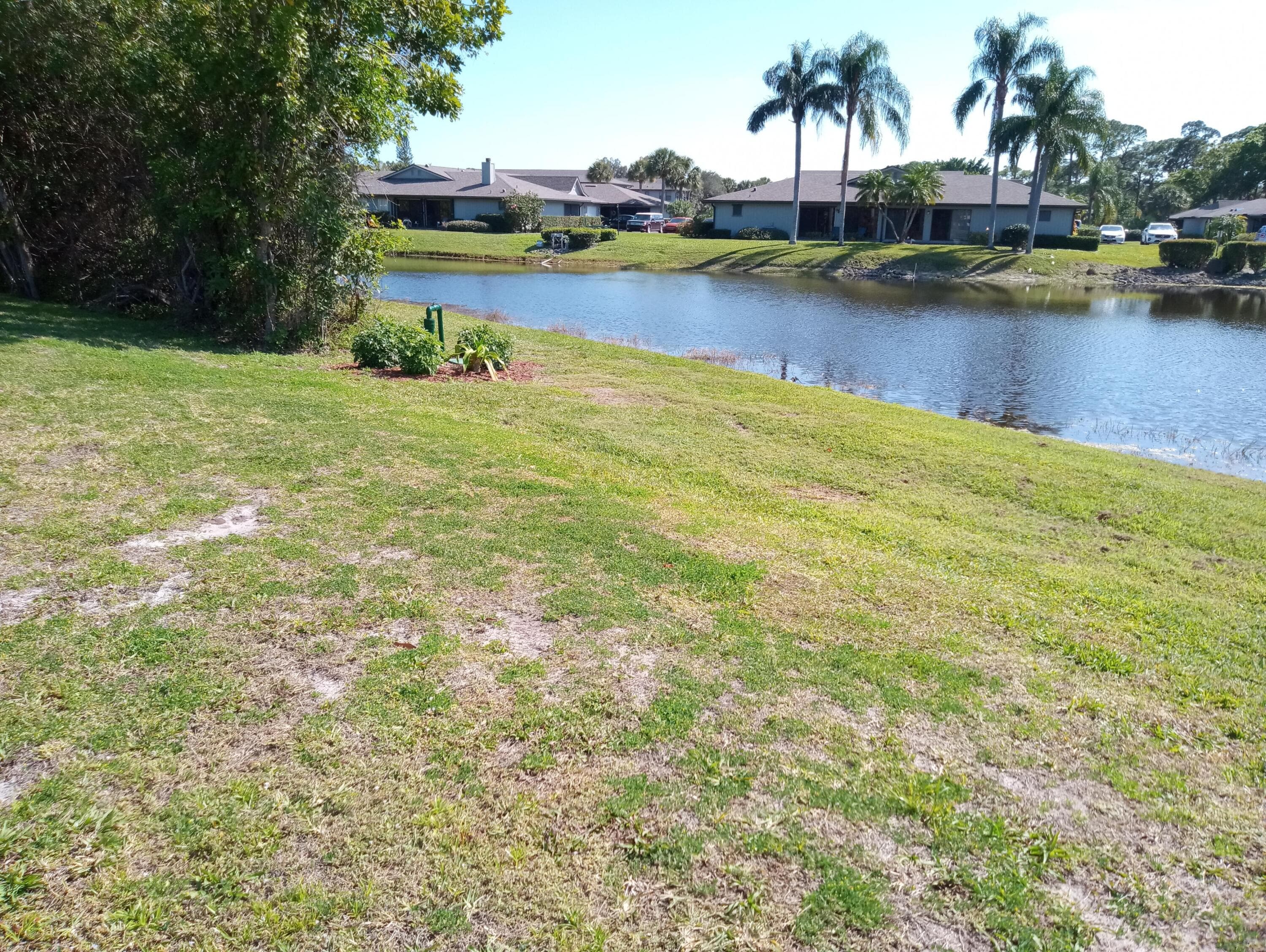 630 E Pointe Ct SW, Vero Beach, FL 32962 — photo 2 of 5