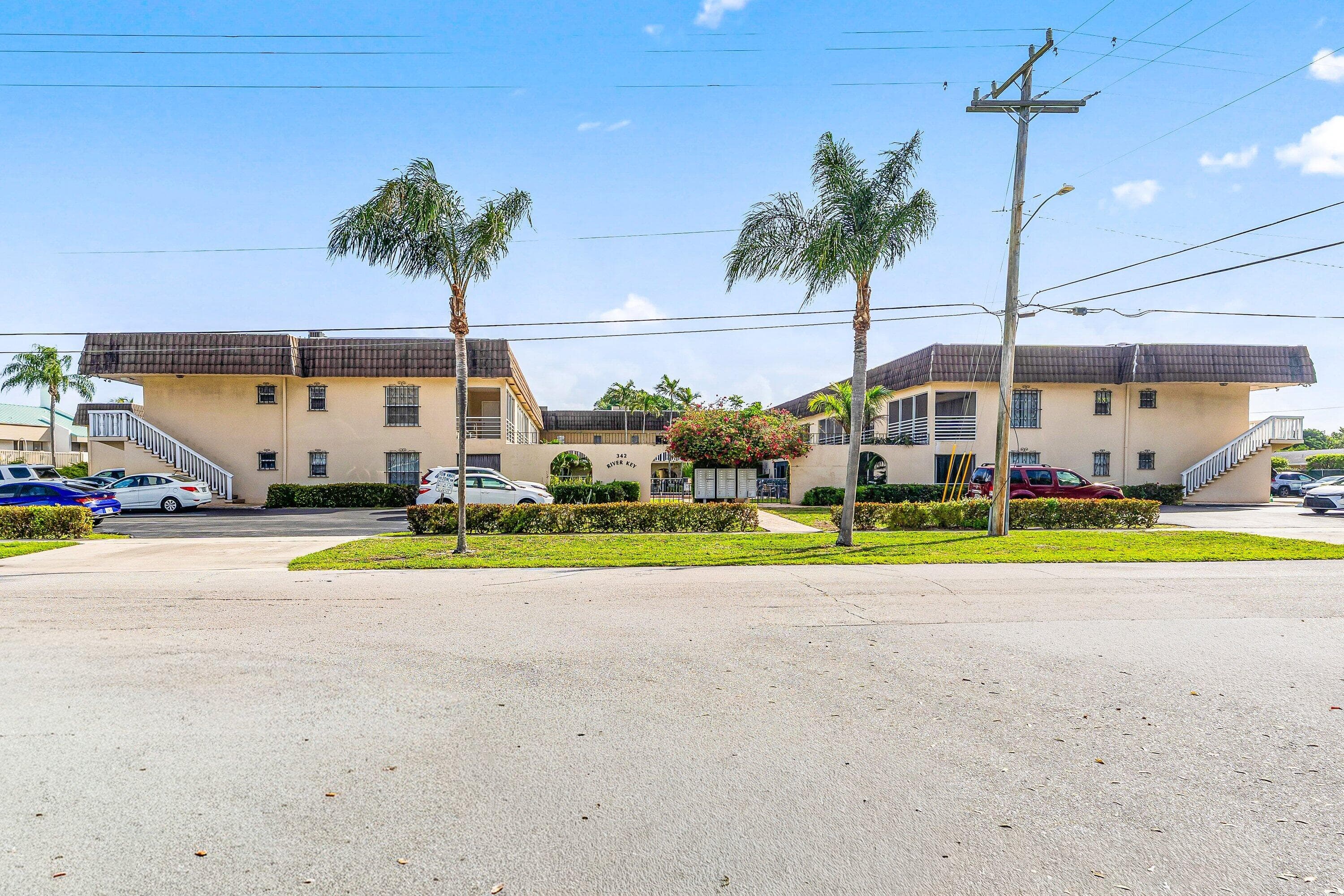342 Southwind Drive 102, North Palm Beach, FL 33408 — photo 28 of 39