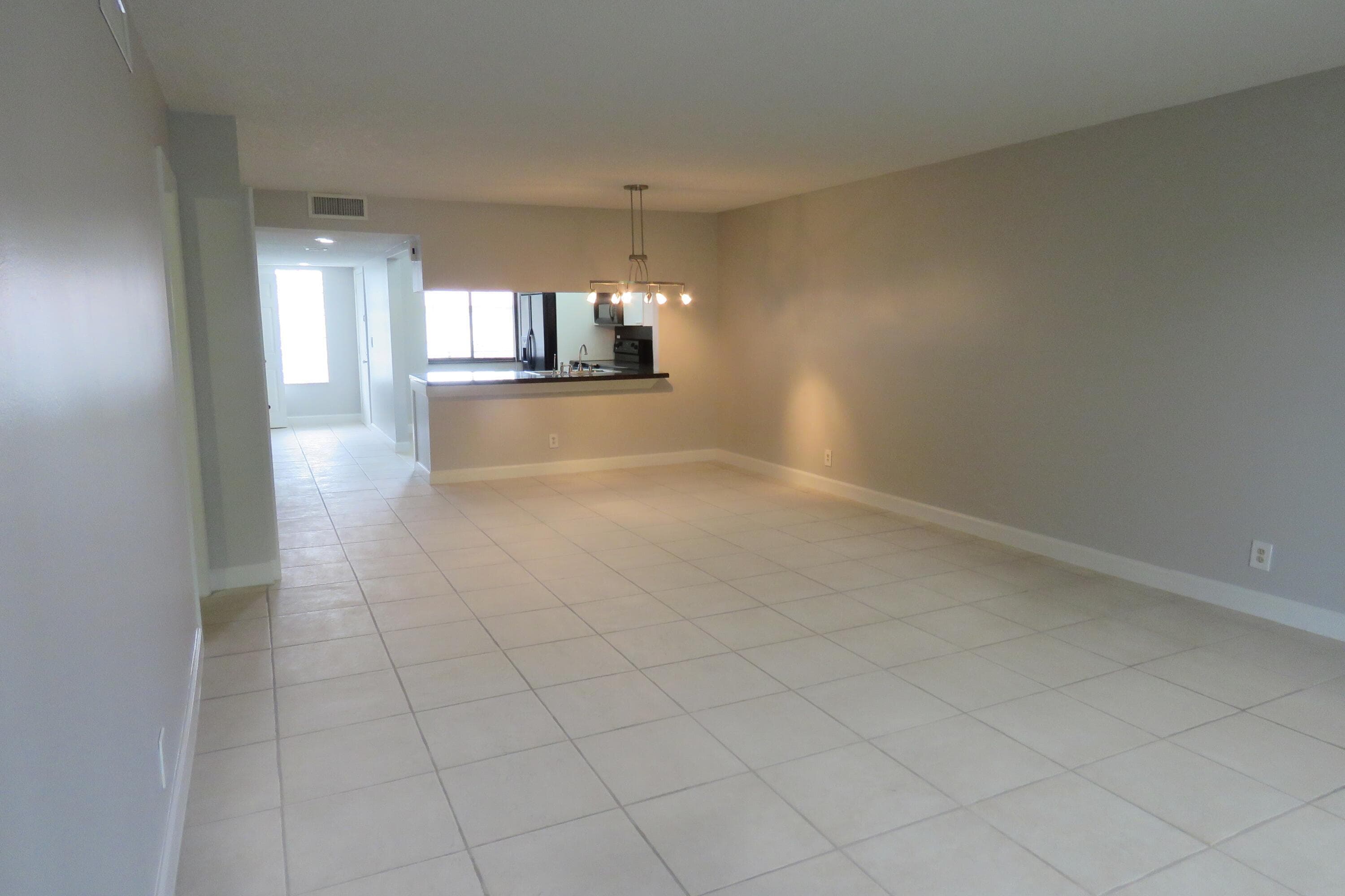 193 Lakeview Drive 205, Weston, FL 33326 — photo 7 of 23