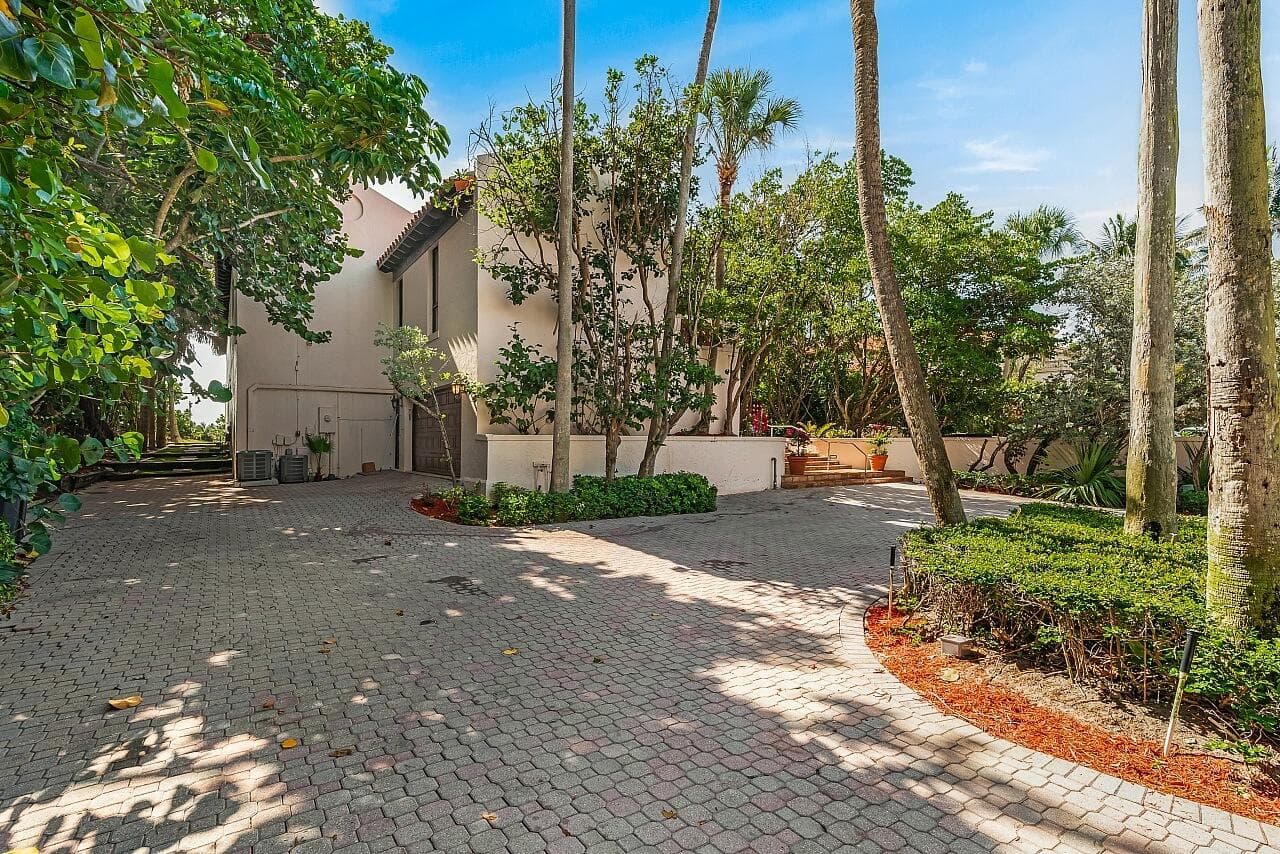 1 Ocean Lane, Manalapan, FL 33462 — photo 14 of 103