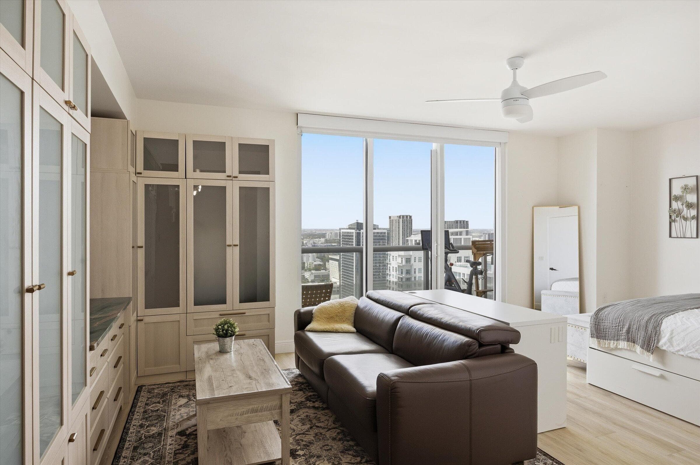 50 Biscayne Boulevard 4603, Miami, FL 33132 — photo 10 of 54