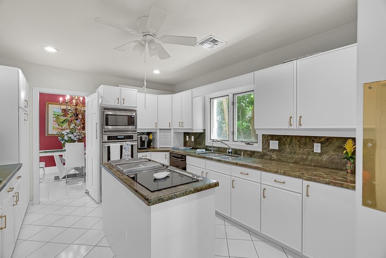 1 Ocean Lane, Manalapan, FL 33462 — photo 43 of 103