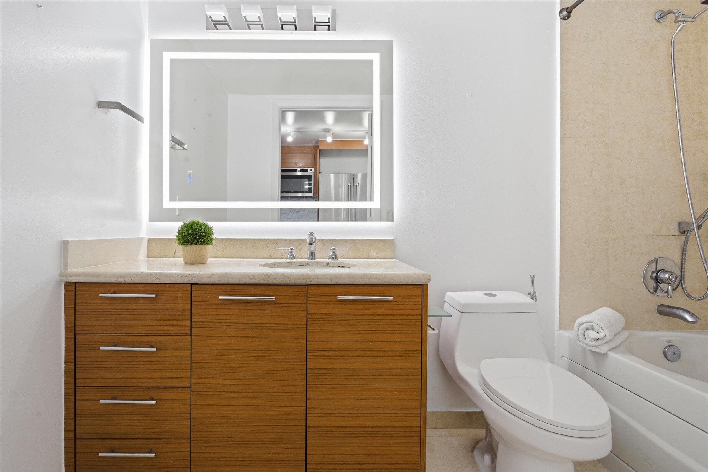 50 Biscayne Boulevard 4603, Miami, FL 33132 — photo 13 of 54