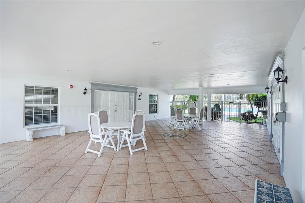 1461 S Ocean Boulevard 106, Lauderdale-By-The-Sea, FL 33062 — photo 12 of 86
