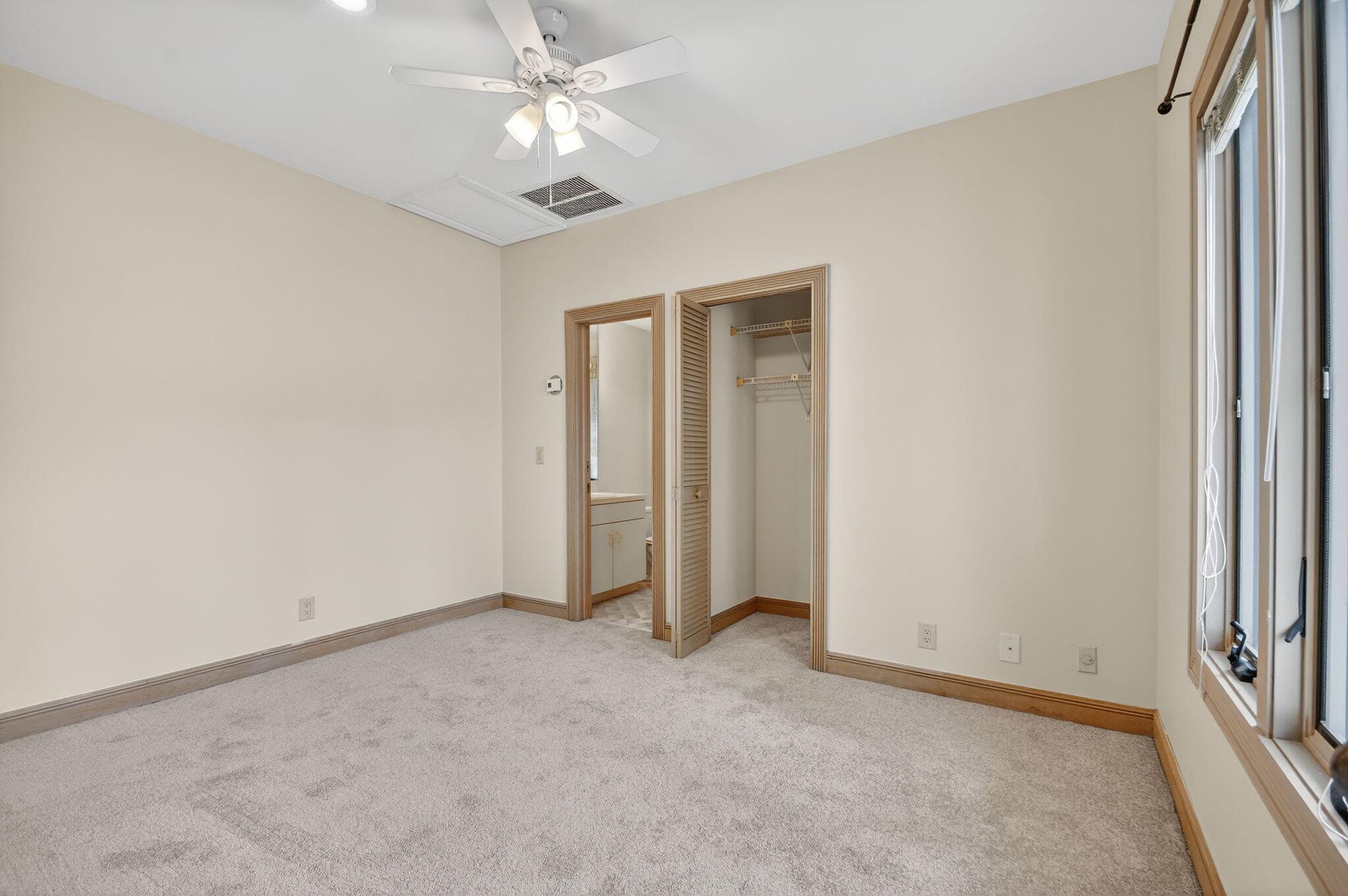 2410 Embassy Drive, West Palm Beach, FL 33401 — photo 31 of 42