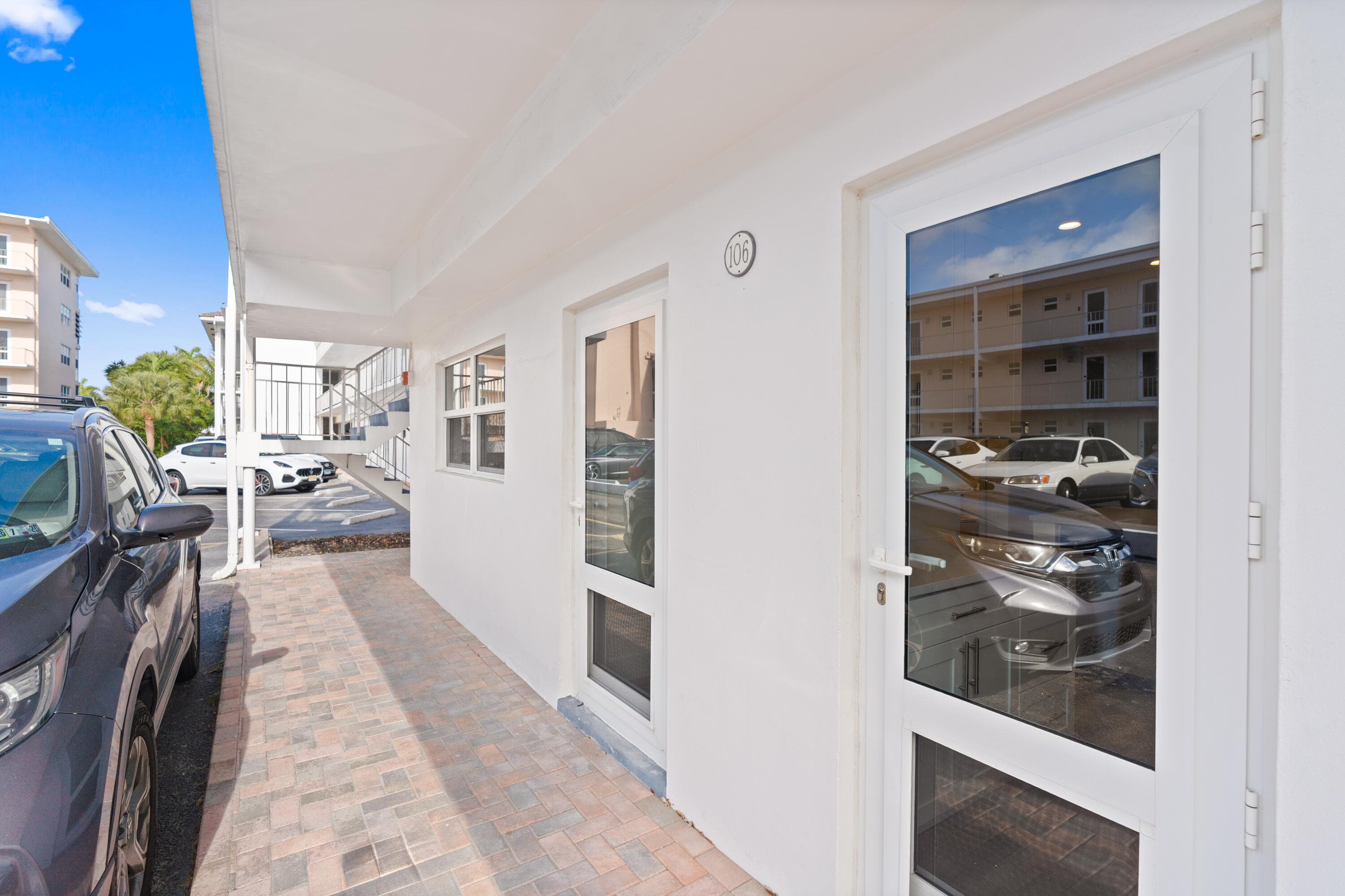 1461 S Ocean Boulevard 106, Lauderdale-By-The-Sea, FL 33062 — photo 16 of 86