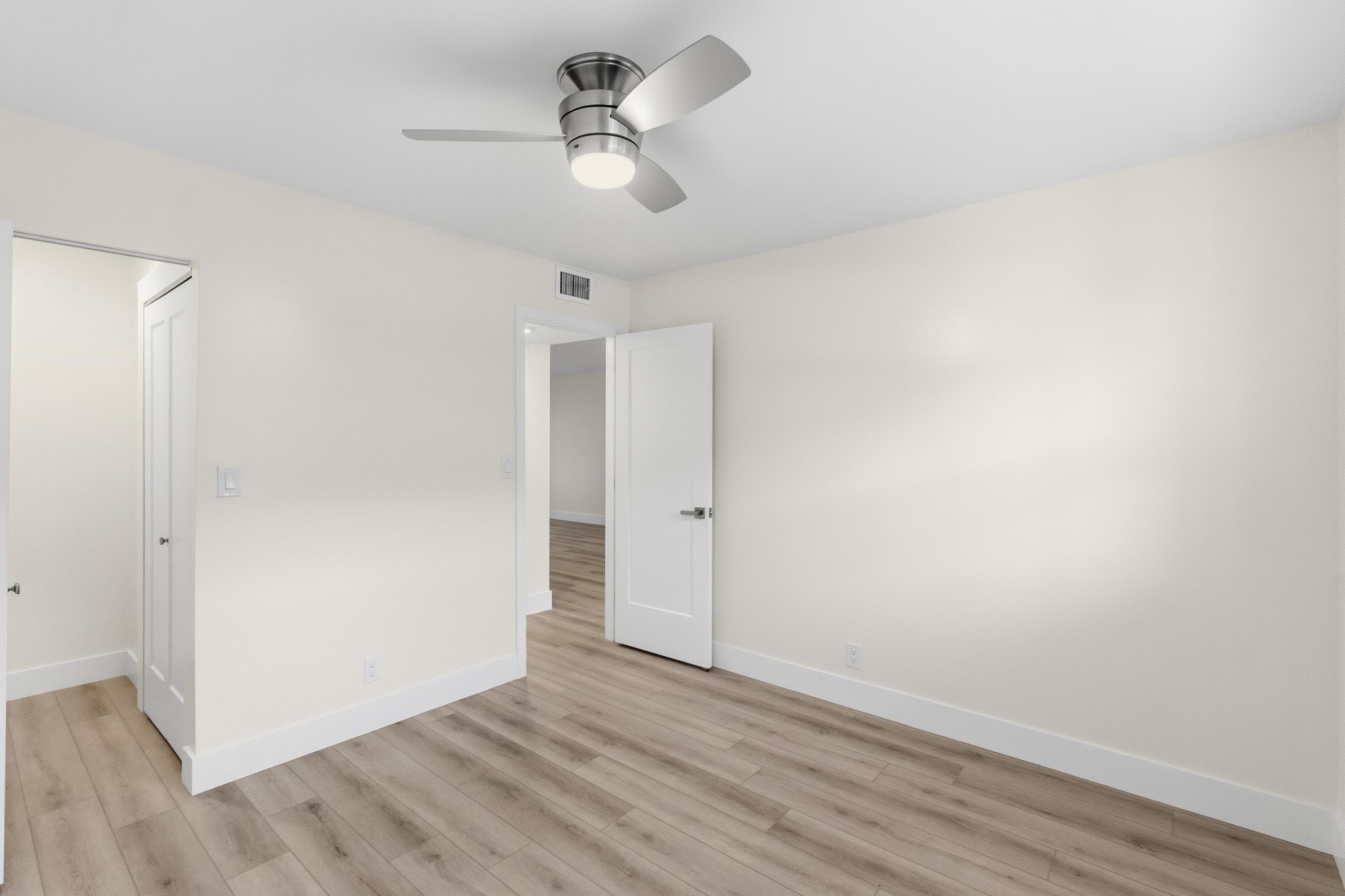 1461 S Ocean Boulevard 106, Lauderdale-By-The-Sea, FL 33062 — photo 41 of 86