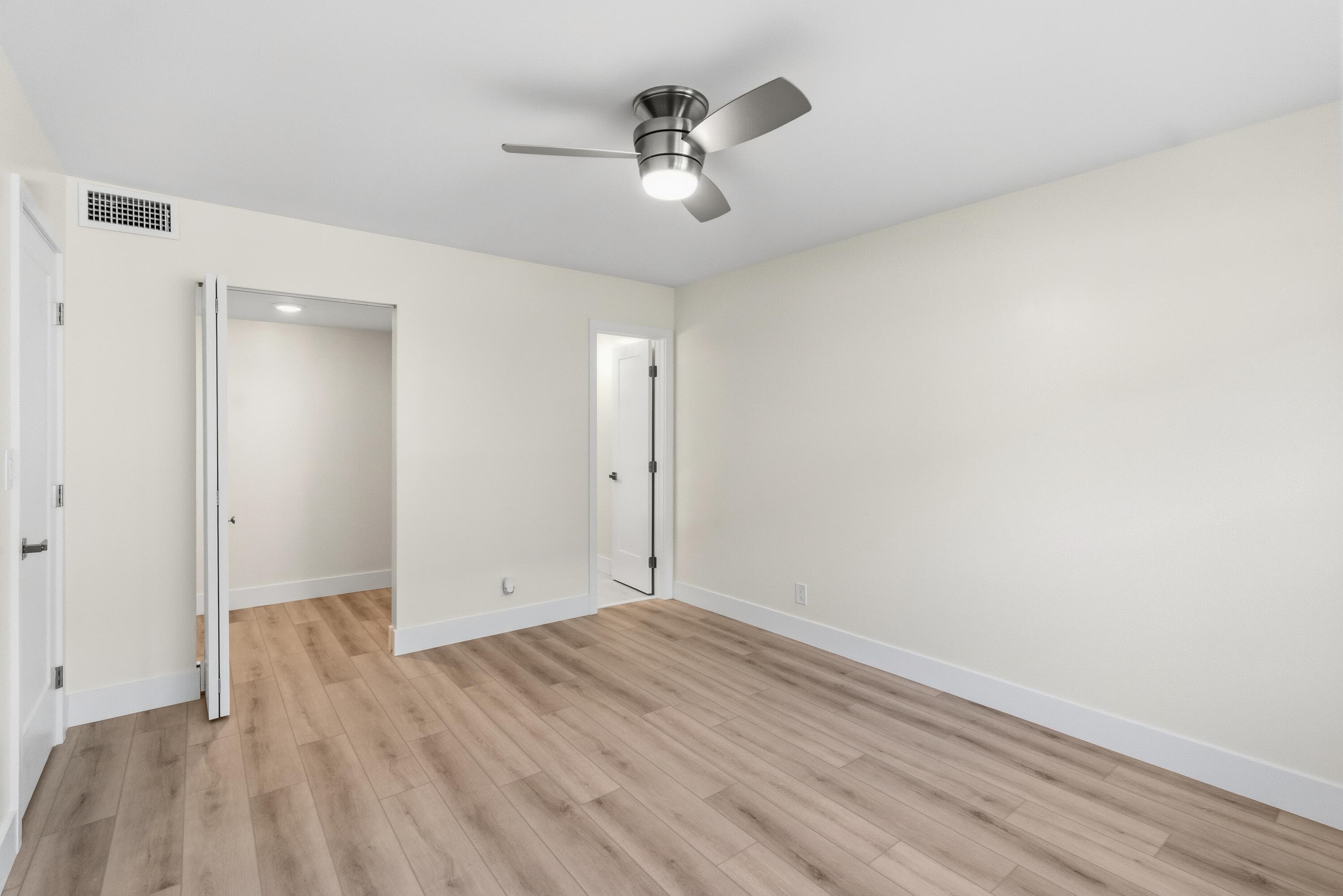 1461 S Ocean Boulevard 106, Lauderdale-By-The-Sea, FL 33062 — photo 50 of 86