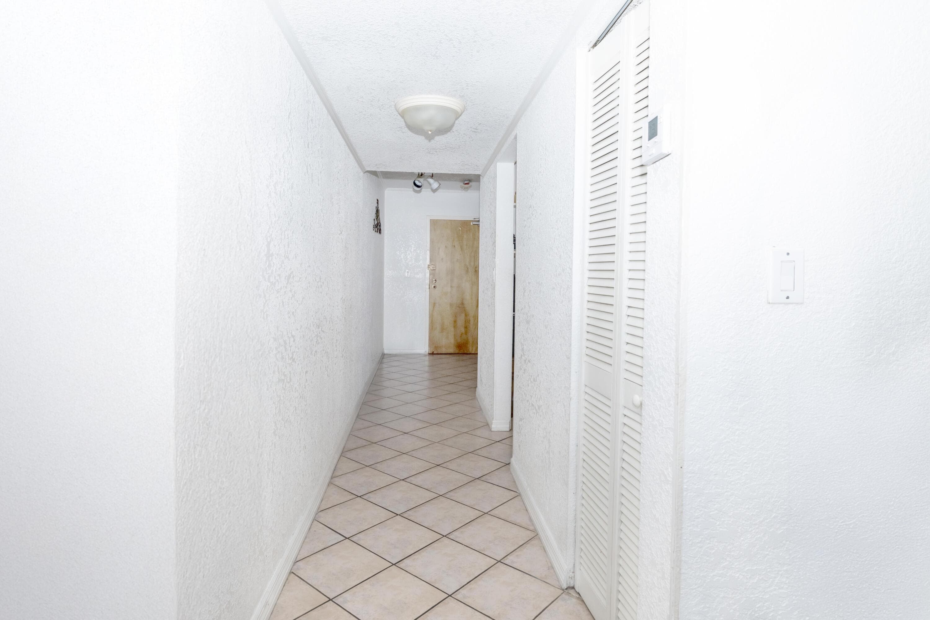 5055 NW 7th Street 610, Miami, FL 33126 — photo 9 of 30