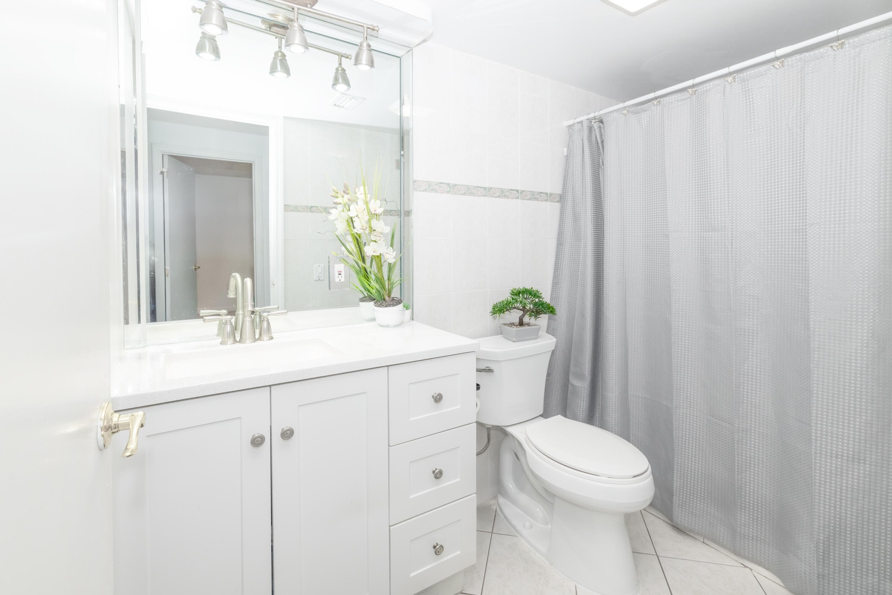 5055 NW 7th Street 610, Miami, FL 33126 — photo 14 of 30