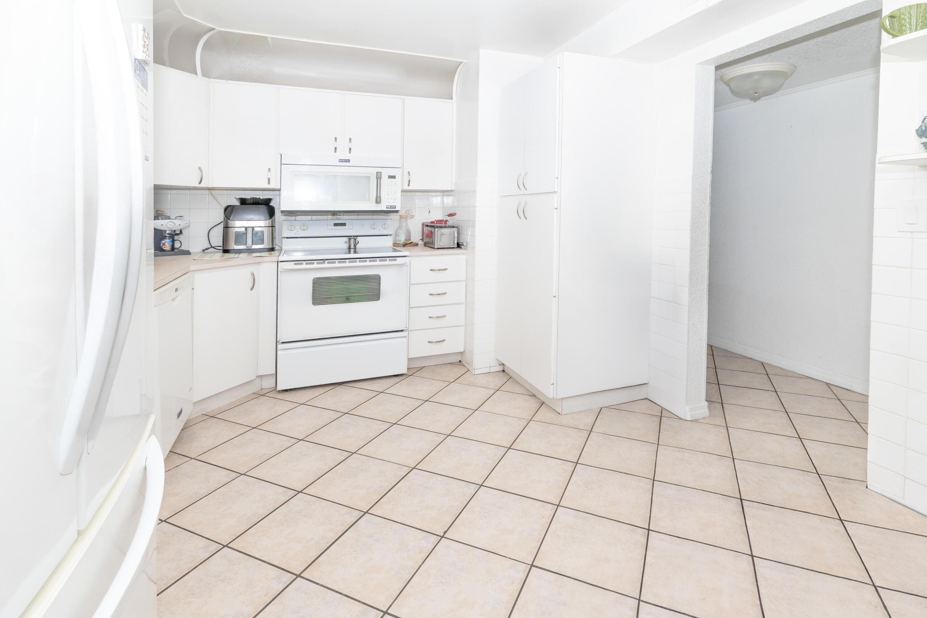 5055 NW 7th Street 610, Miami, FL 33126 — photo 24 of 30