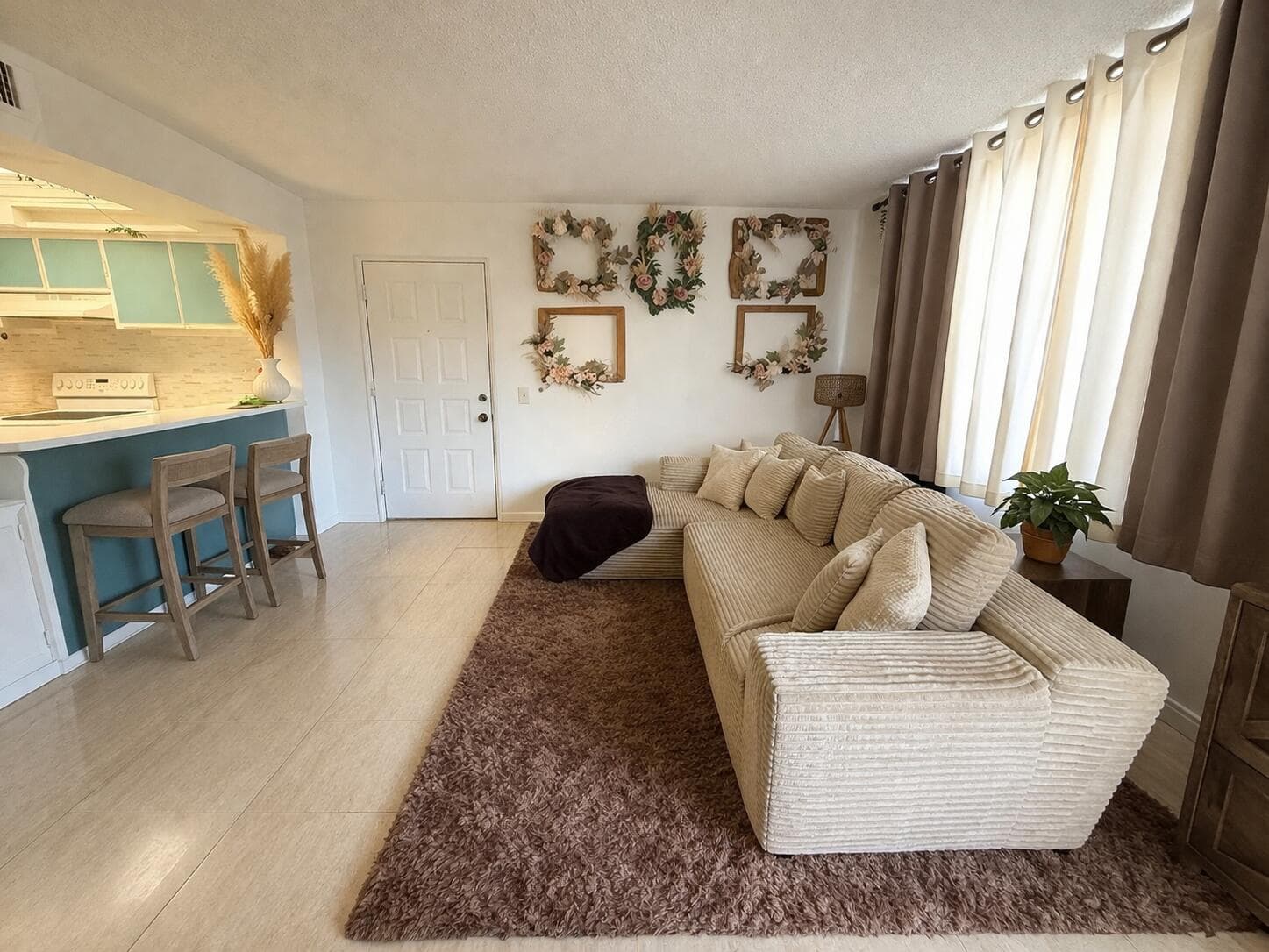 728 Executive Center Drive 22, West Palm Beach, FL 33401 — photo 3 of 7