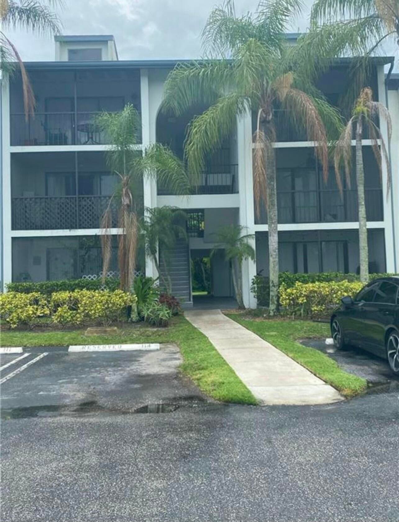 1007 Green Pine Boulevard D2, West Palm Beach, FL 33409 — photo 2 of 29
