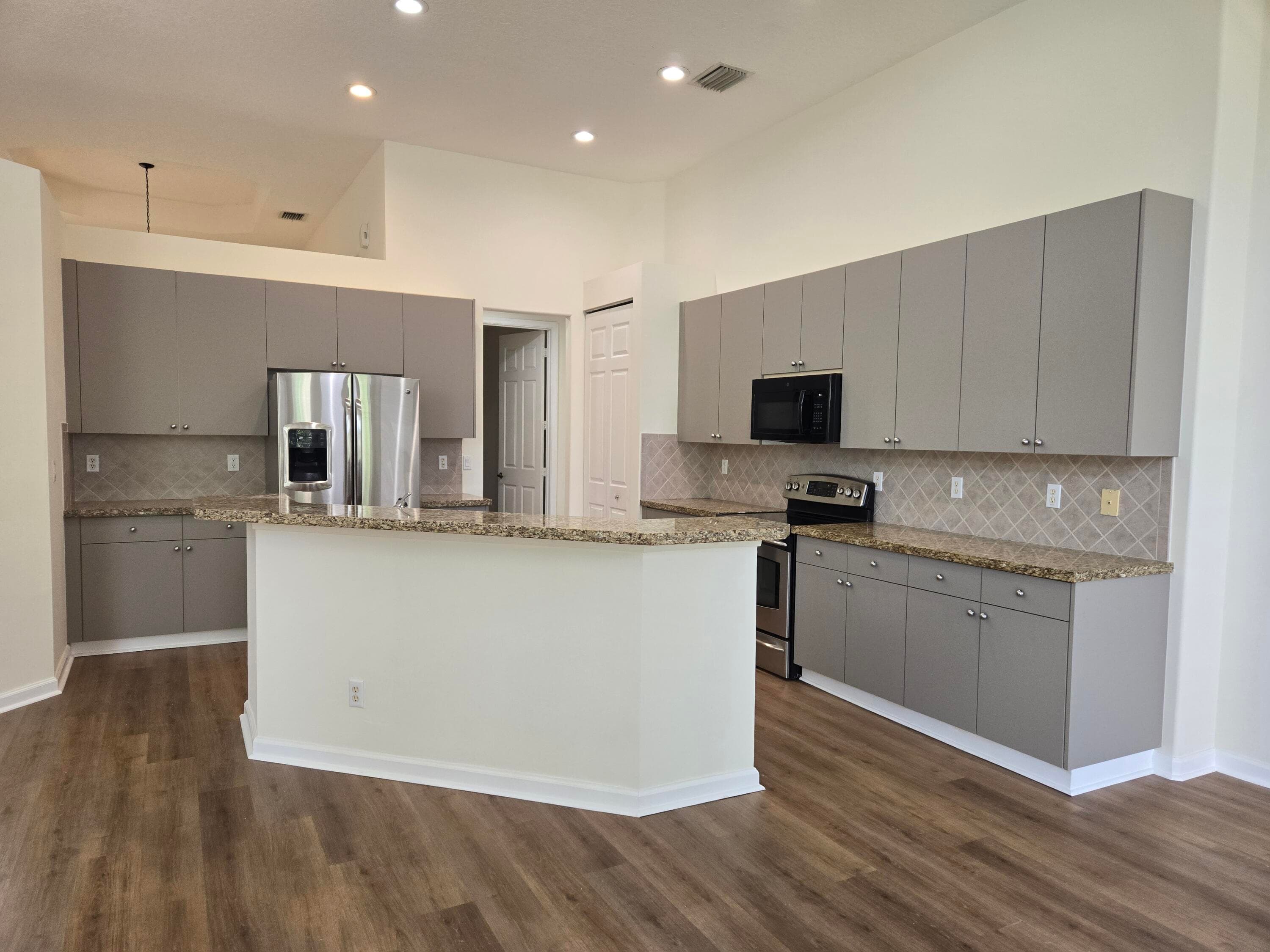 2926 E Fontana Court, Royal Palm Beach, FL 33411 — photo 6 of 36