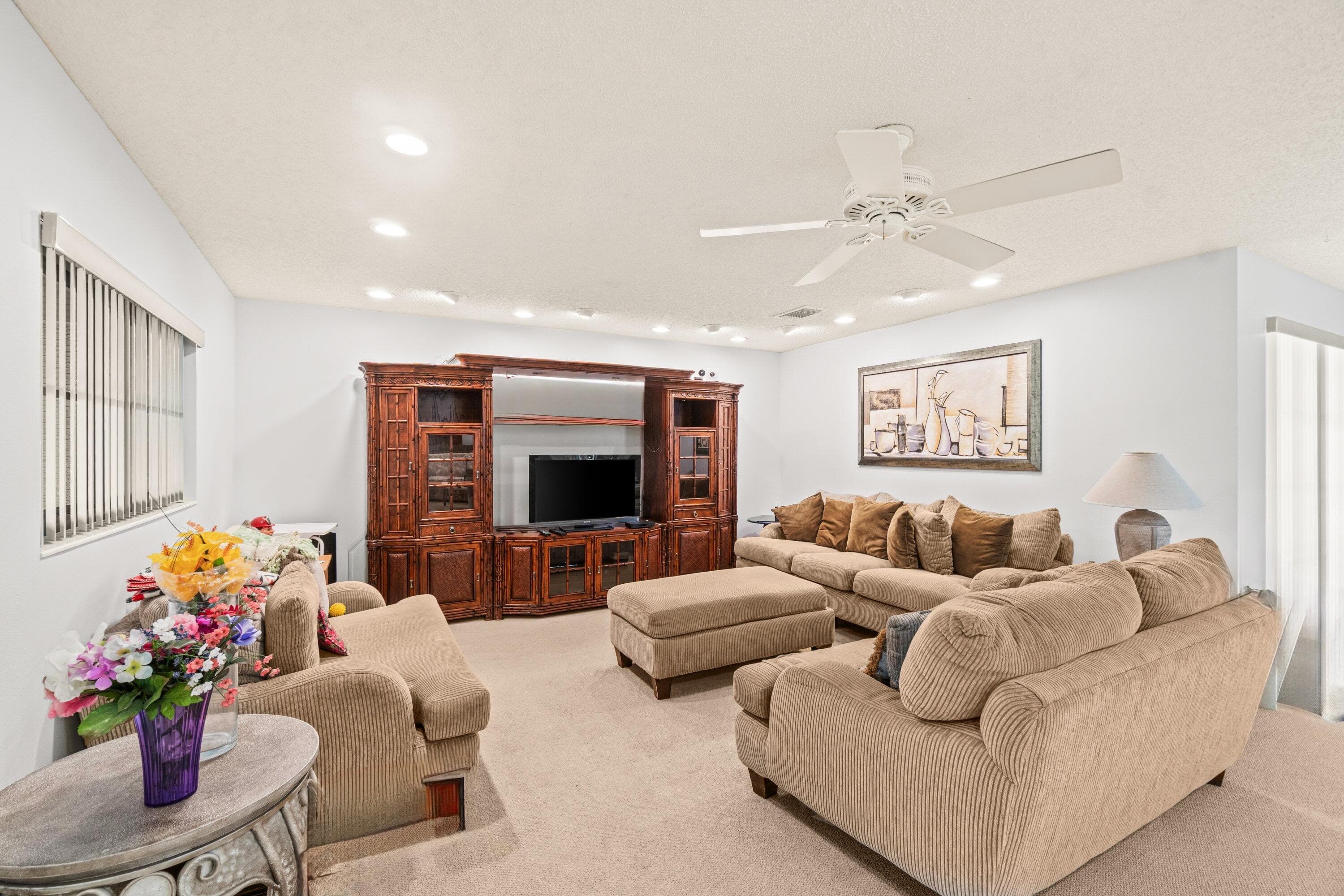 46 Stratford Lane W D, Boynton Beach, FL 33436 — photo 6 of 54