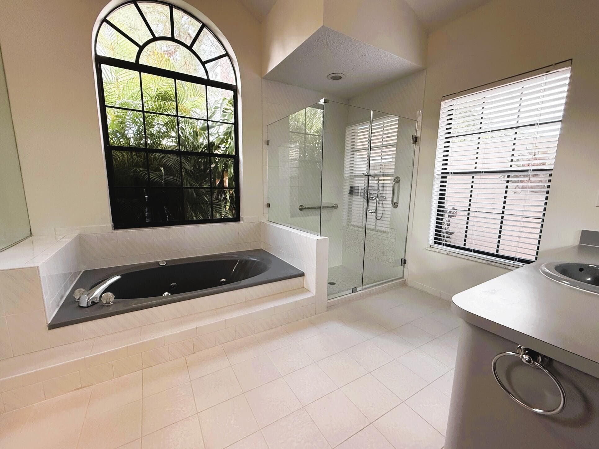 4 Lochwick Road, Palm Beach Gardens, FL 33418 — photo 16 of 35