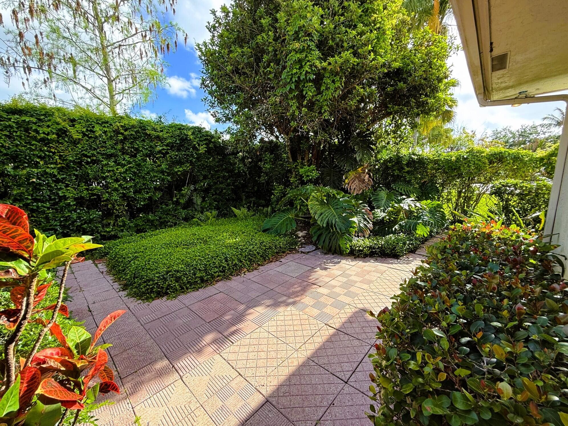 4 Lochwick Road, Palm Beach Gardens, FL 33418 — photo 31 of 35