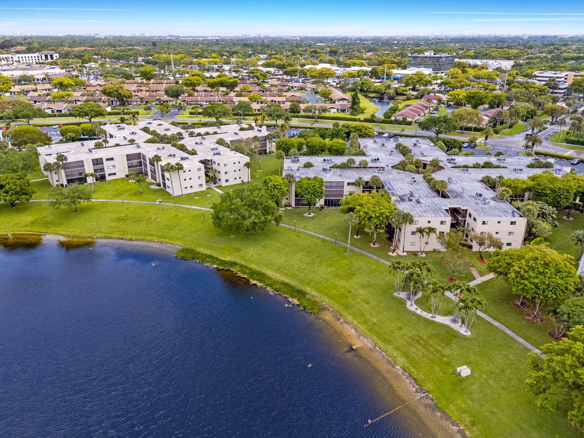 5310 Las Verdes Circle 106, Delray Beach, FL 33484 — photo 2 of 48