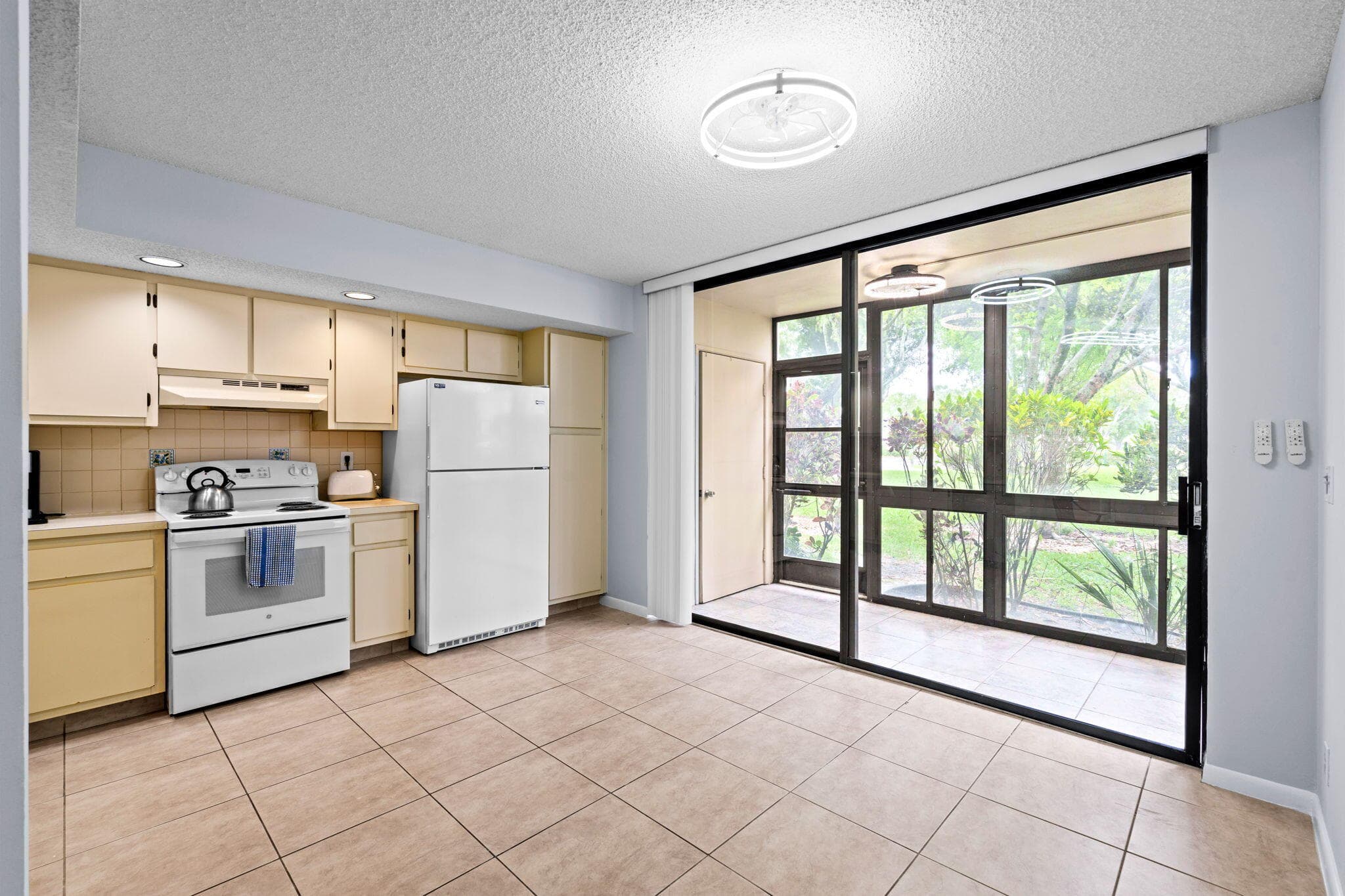 5310 Las Verdes Circle 106, Delray Beach, FL 33484 — photo 25 of 48