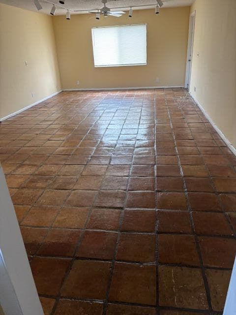 2820 Tennis Club Drive 401, West Palm Beach, FL 33417 — photo 5 of 19