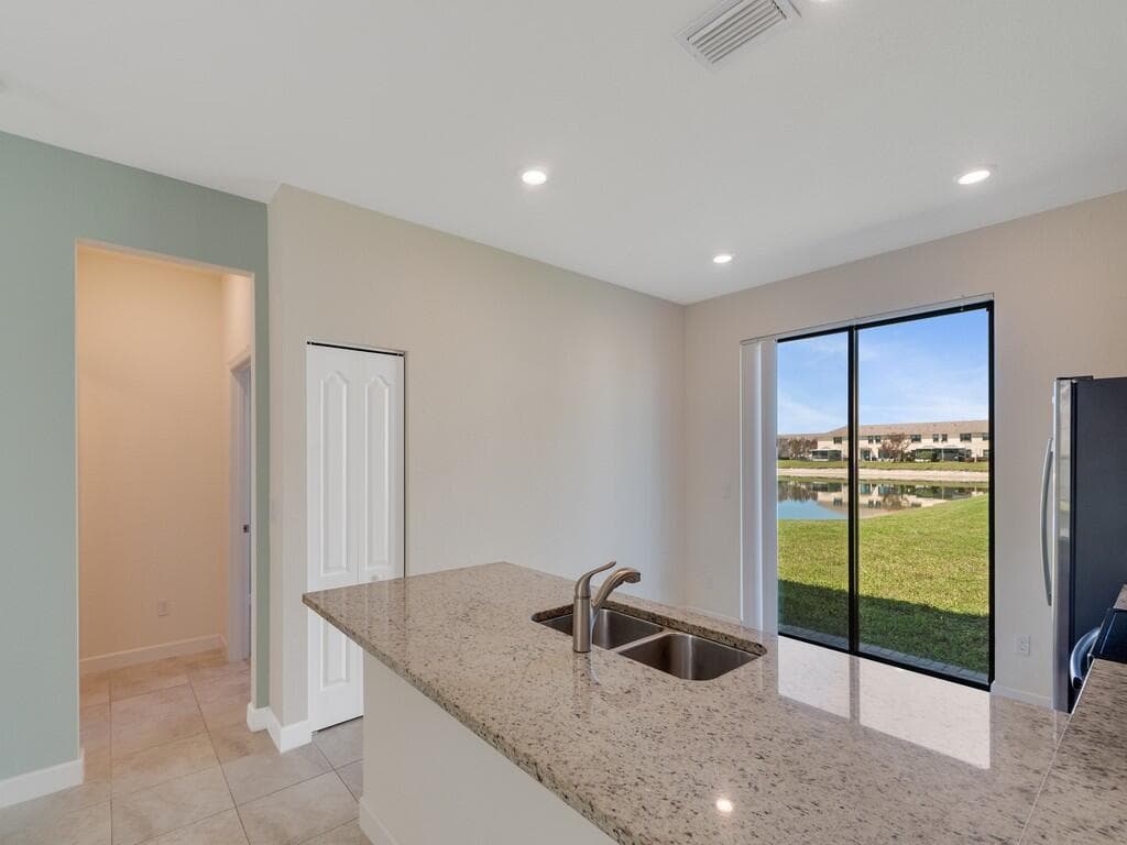 9878 E Villa Circle, Vero Beach, FL 32966 — photo 17 of 48