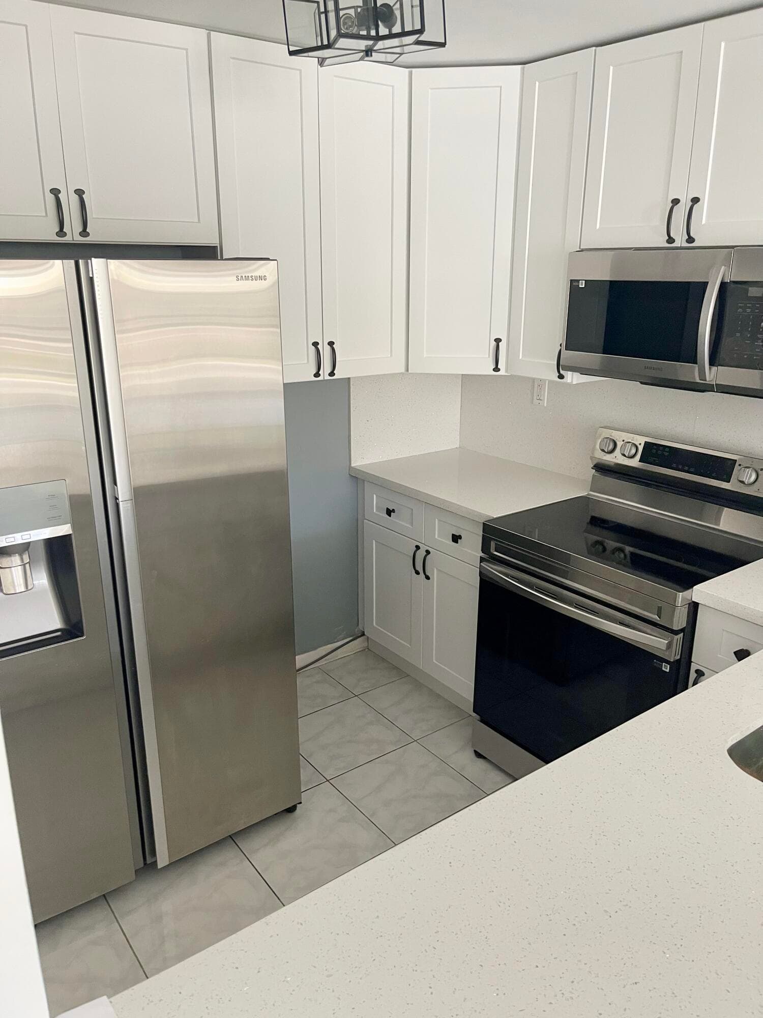 2000 Atlantic Shores Boulevard 306, Hallandale Beach, FL 33009 — photo 4 of 13