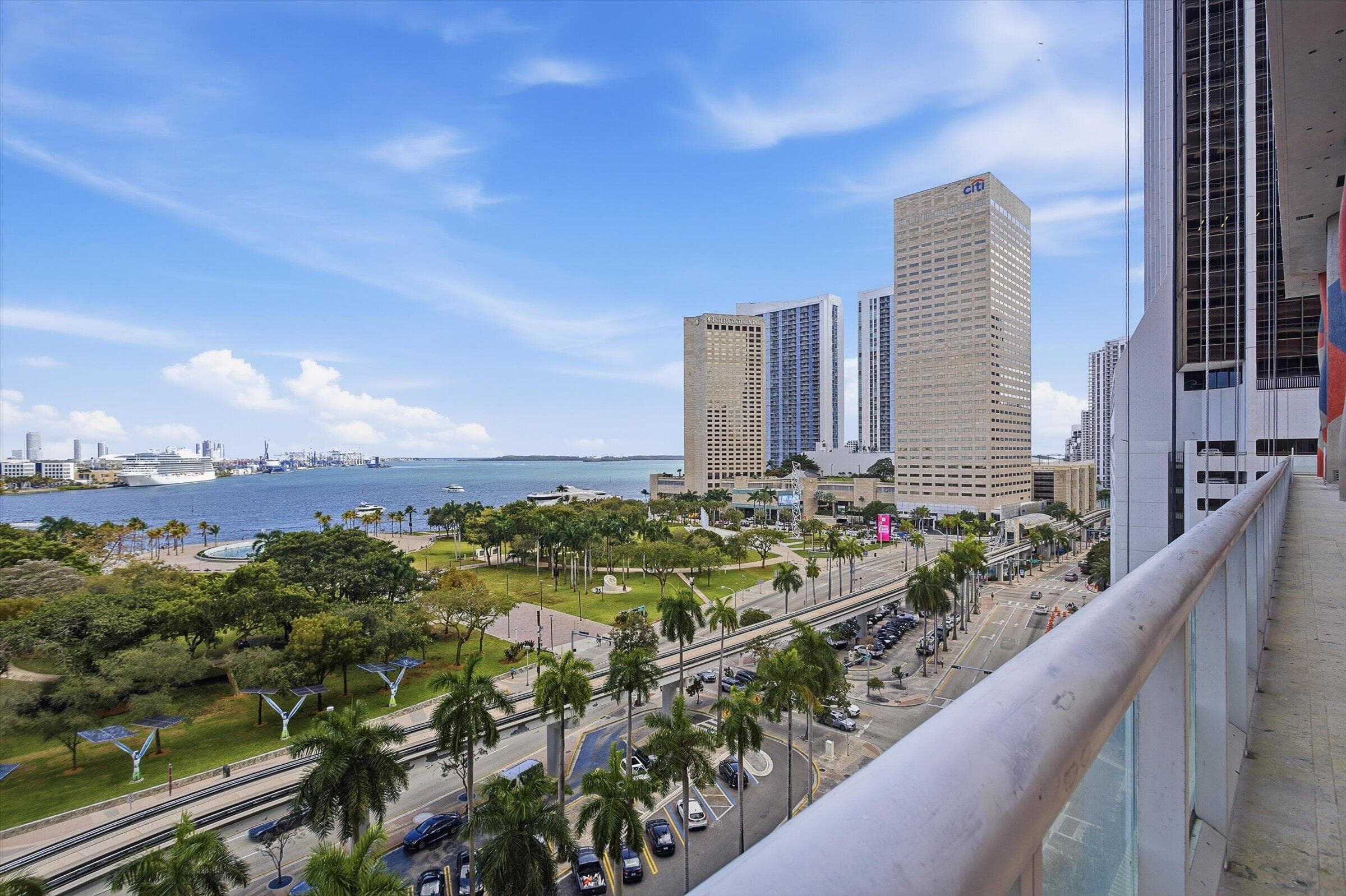 50 Biscayne Boulevard 4603, Miami, FL 33132 — photo 36 of 54