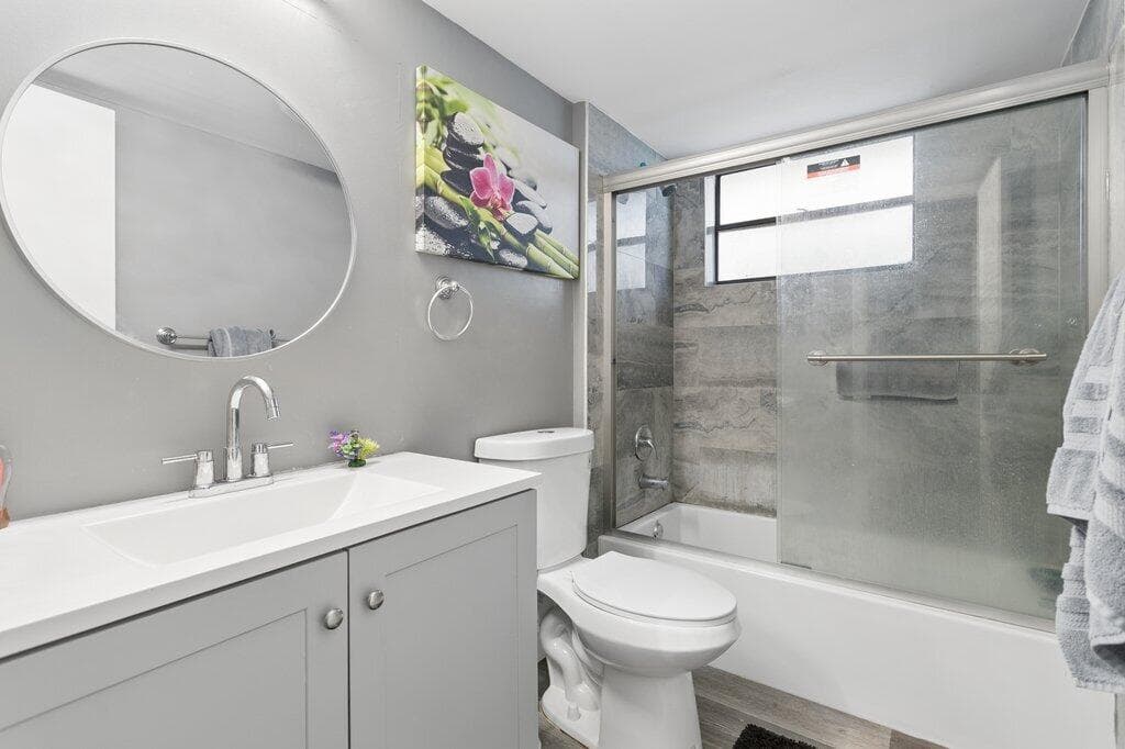8030 Hampton Boulevard 404, North Lauderdale, FL 33068 — photo 9 of 21