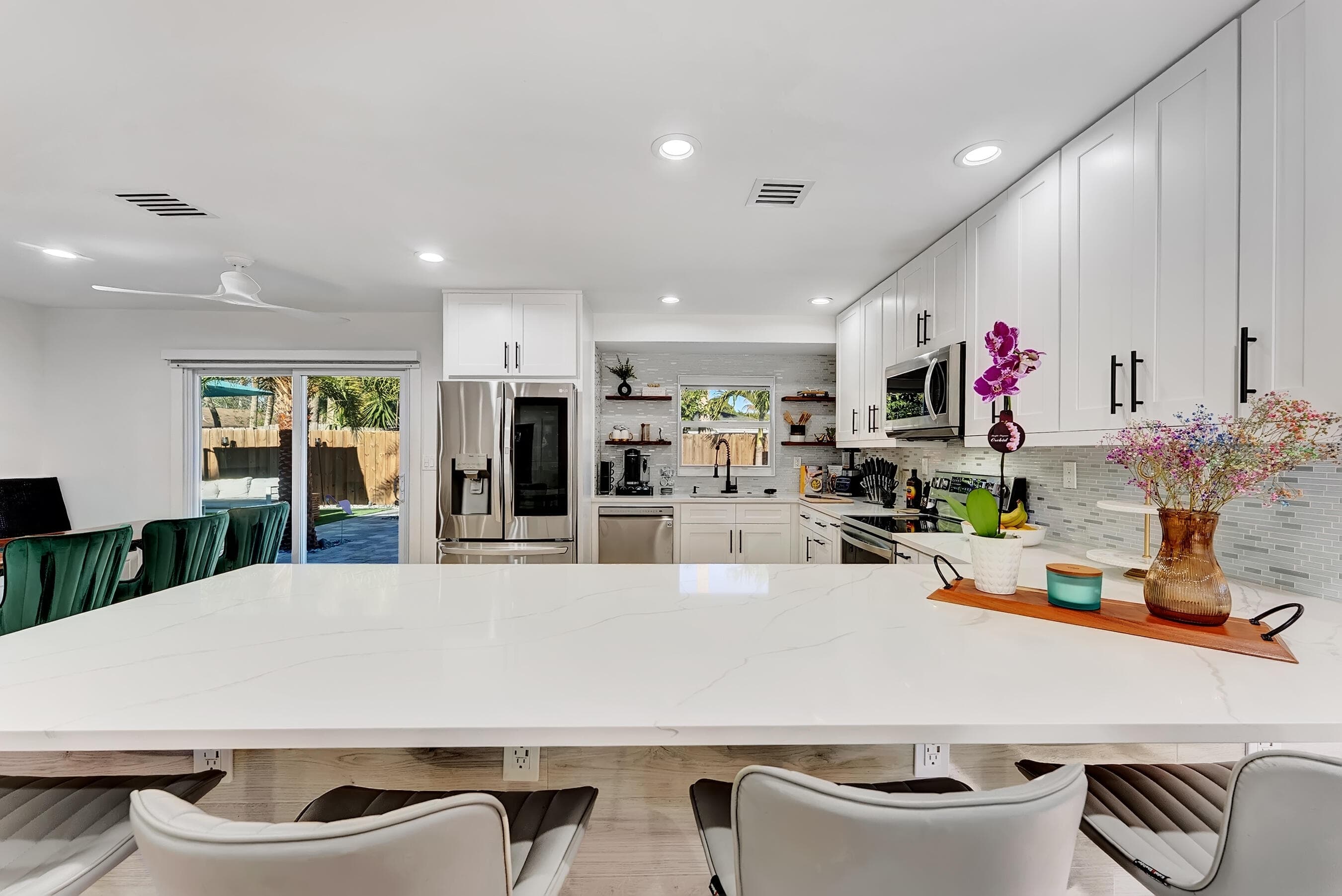 707 W Boulevard Chatelaine, Delray Beach, FL 33445 — photo 2 of 58