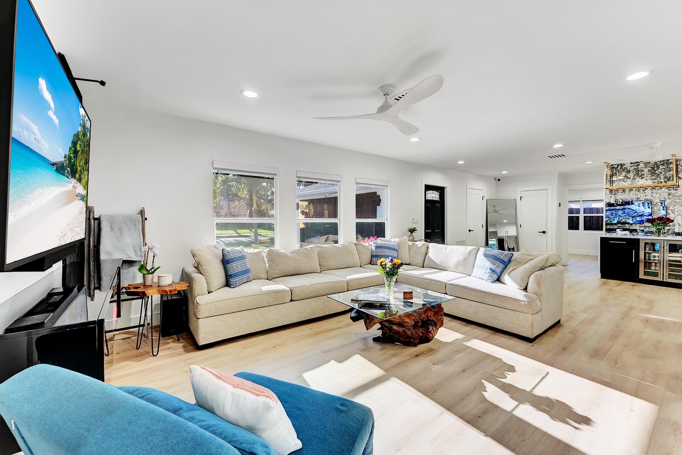 707 W Boulevard Chatelaine, Delray Beach, FL 33445 — photo 3 of 58