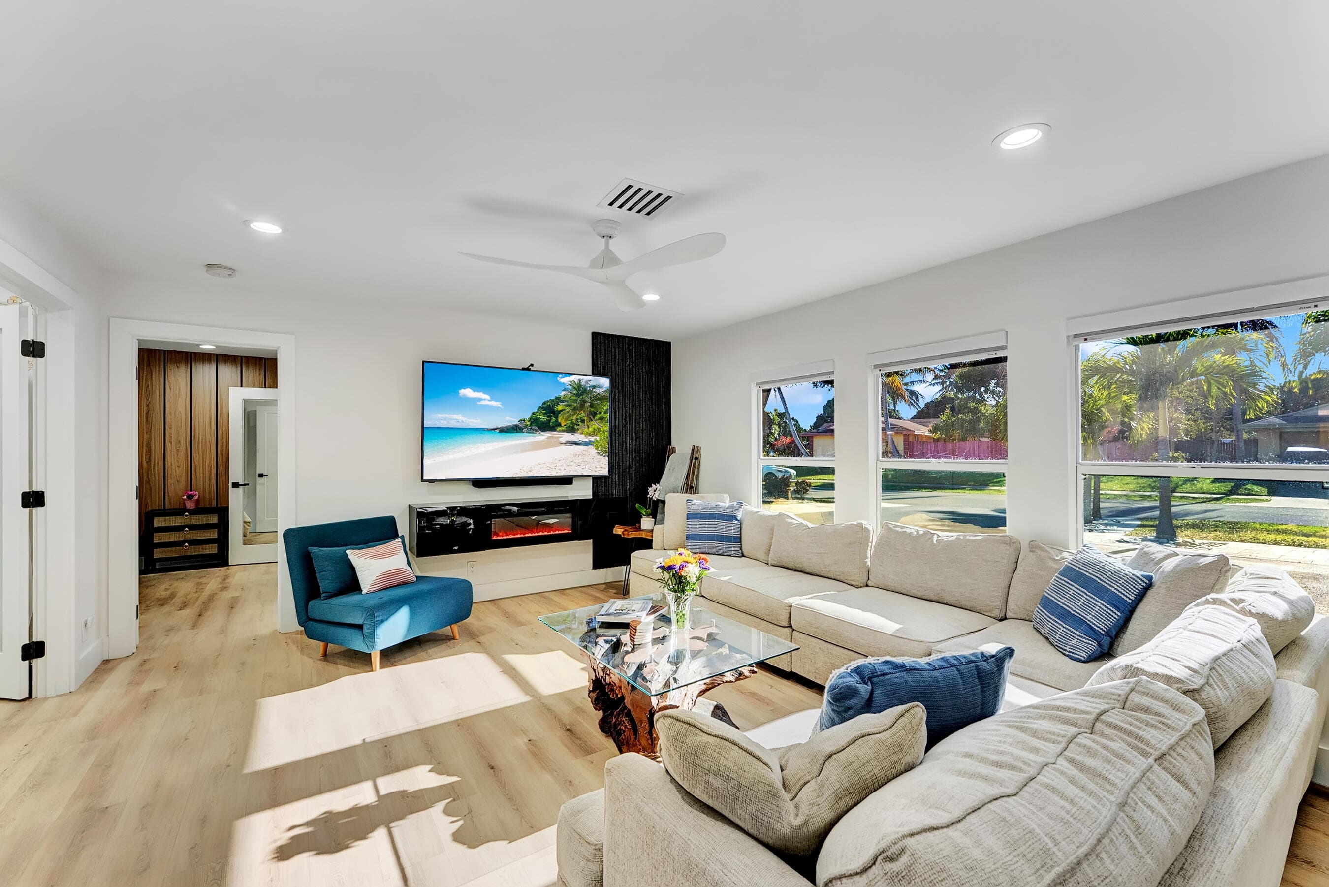 707 W Boulevard Chatelaine, Delray Beach, FL 33445 — photo 37 of 58