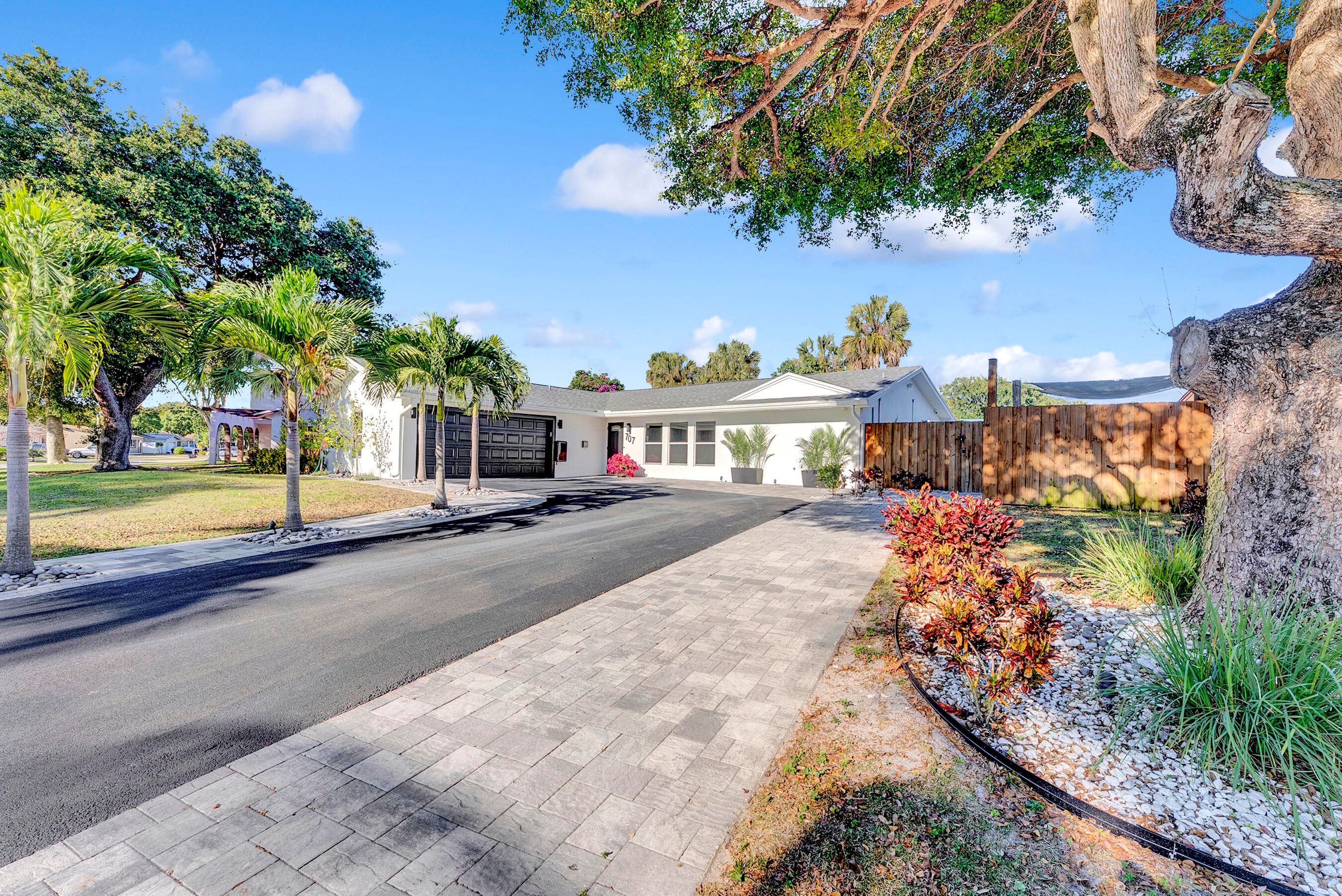707 W Boulevard Chatelaine, Delray Beach, FL 33445 — photo 51 of 58