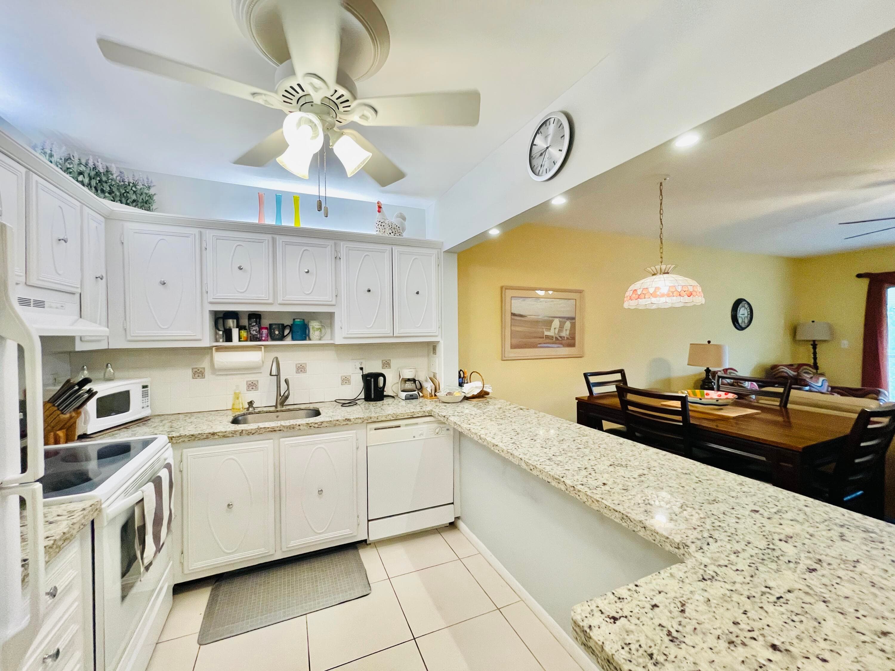 257 S Cypress Road 442, Pompano Beach, FL 33060 — photo 5 of 37
