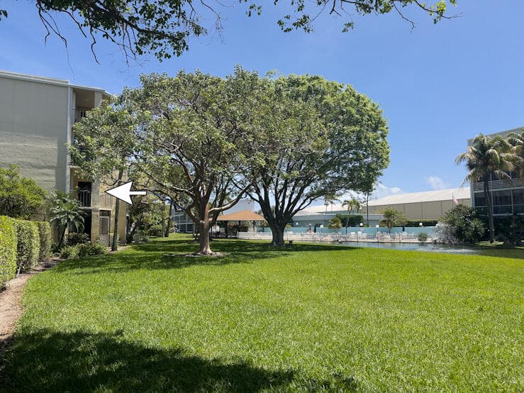 890 N Federal Highway 205, Lantana, FL 33462 — photo 2 of 17